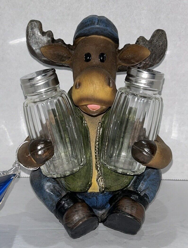 Hunting Moose Salt & Pepper Shakers Kitchen Decoration Figurine Cabin Decor