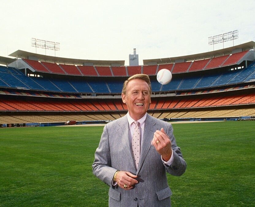 VIN SCULLY 8X10 GLOSSY PHOTO PICTURE IMAGE #2