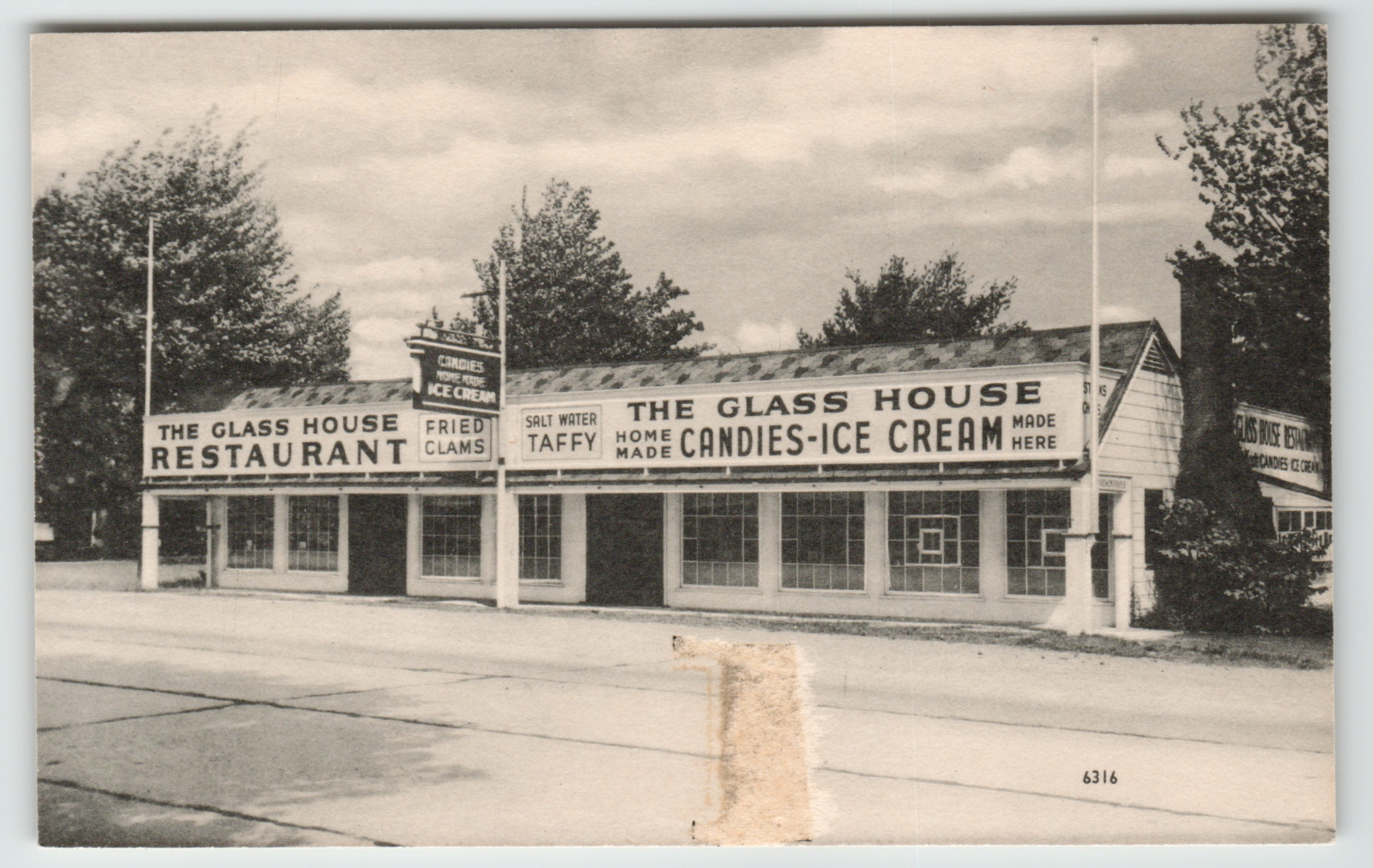 Postcard RPPC Glass House Restaurant with Ice Cream and Candy in Massachusetts ?