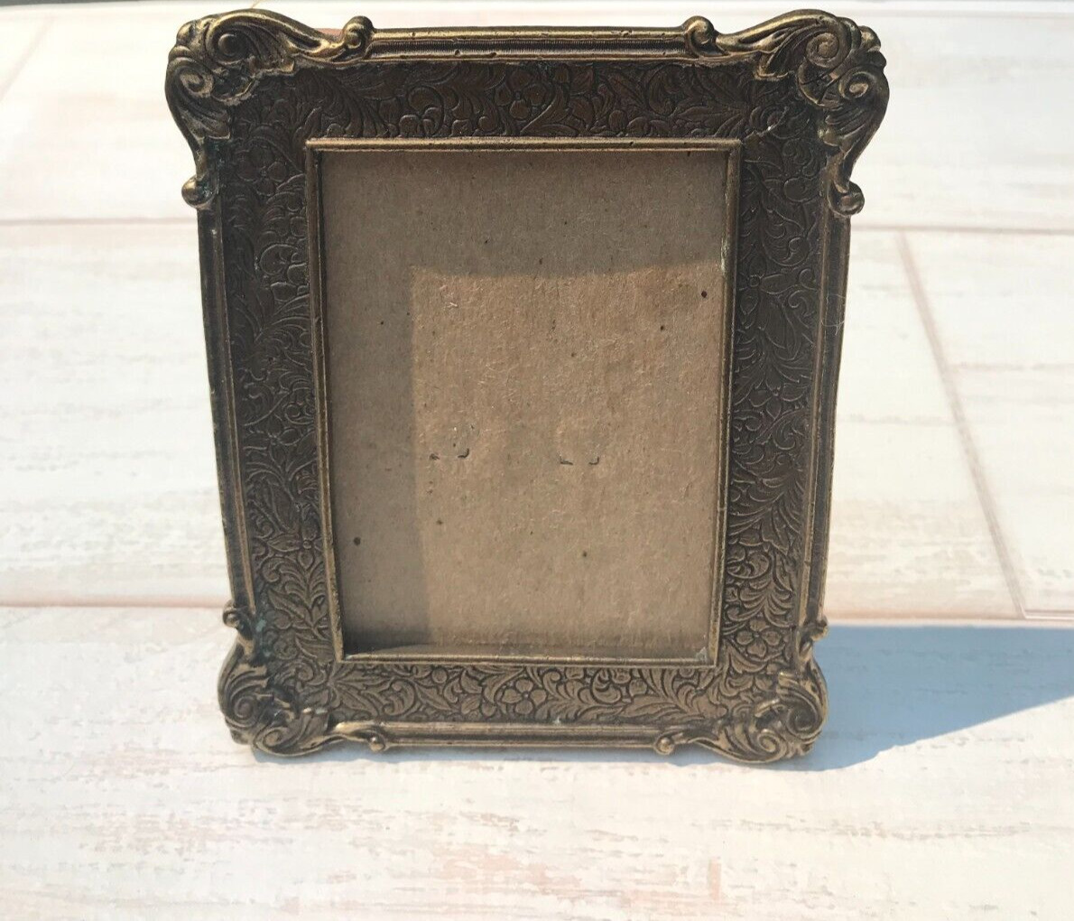 1928 ANTIQUE FRENCH PICTURE FRAME (CIRCA 1715)