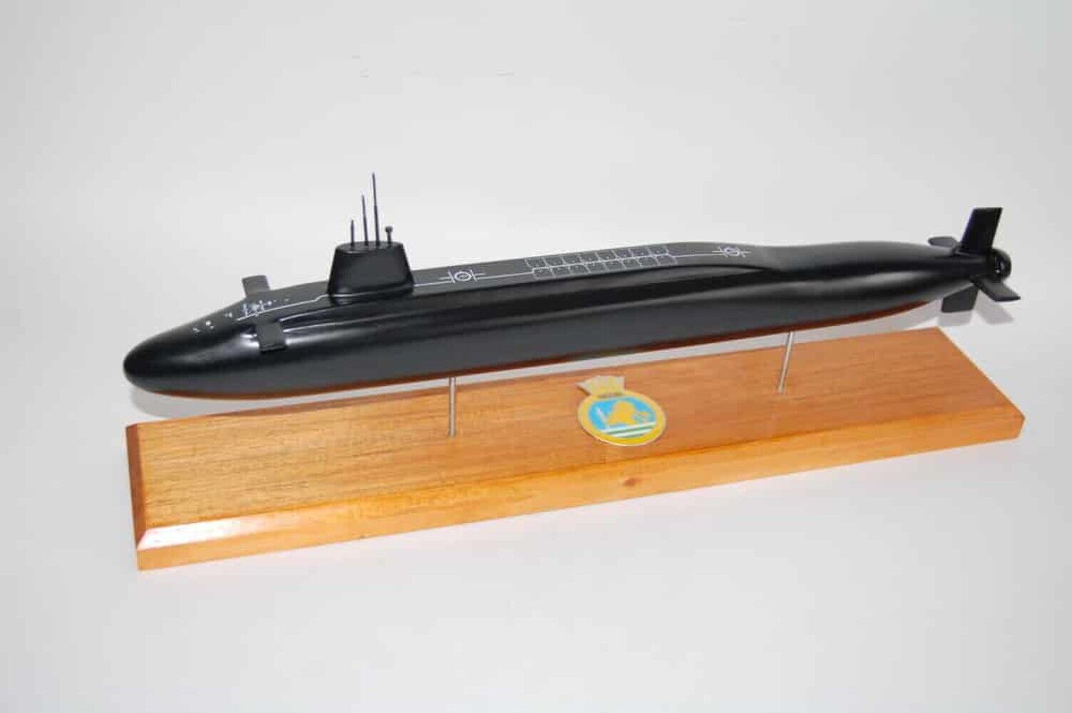 HMS Vanguard (S28) Submarine Model,Navy,Scale Model,Mahogany,Vanguard Class