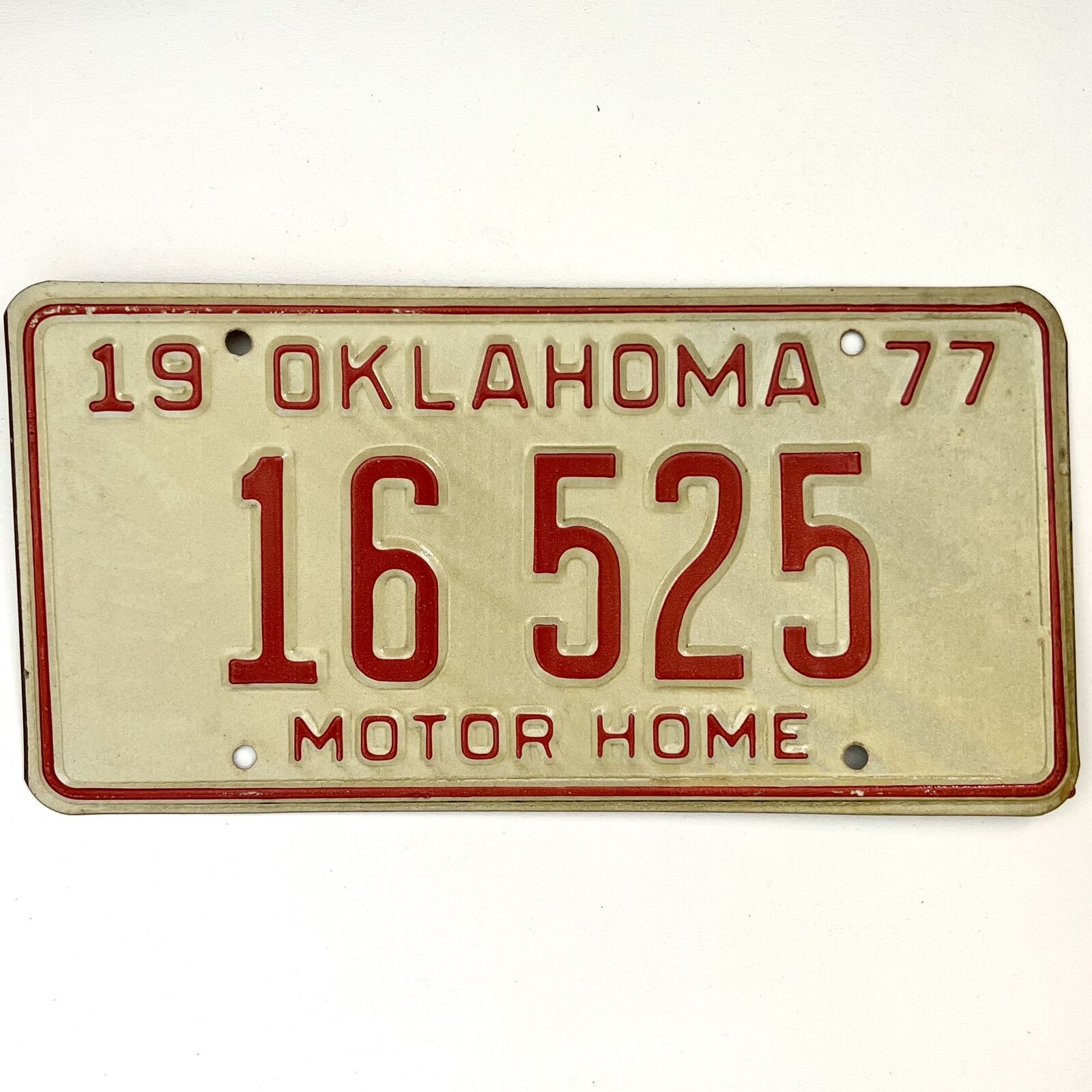 1977 United States Oklahoma Base Mobile Home License Plate 16 525