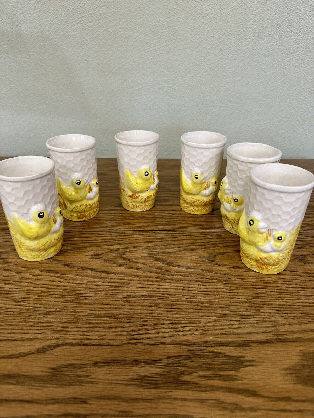 RARE** 6 ~ Vintage Ceramic Hen & Chicks Juice Glasses 8oz.  Chicken wire Pattern