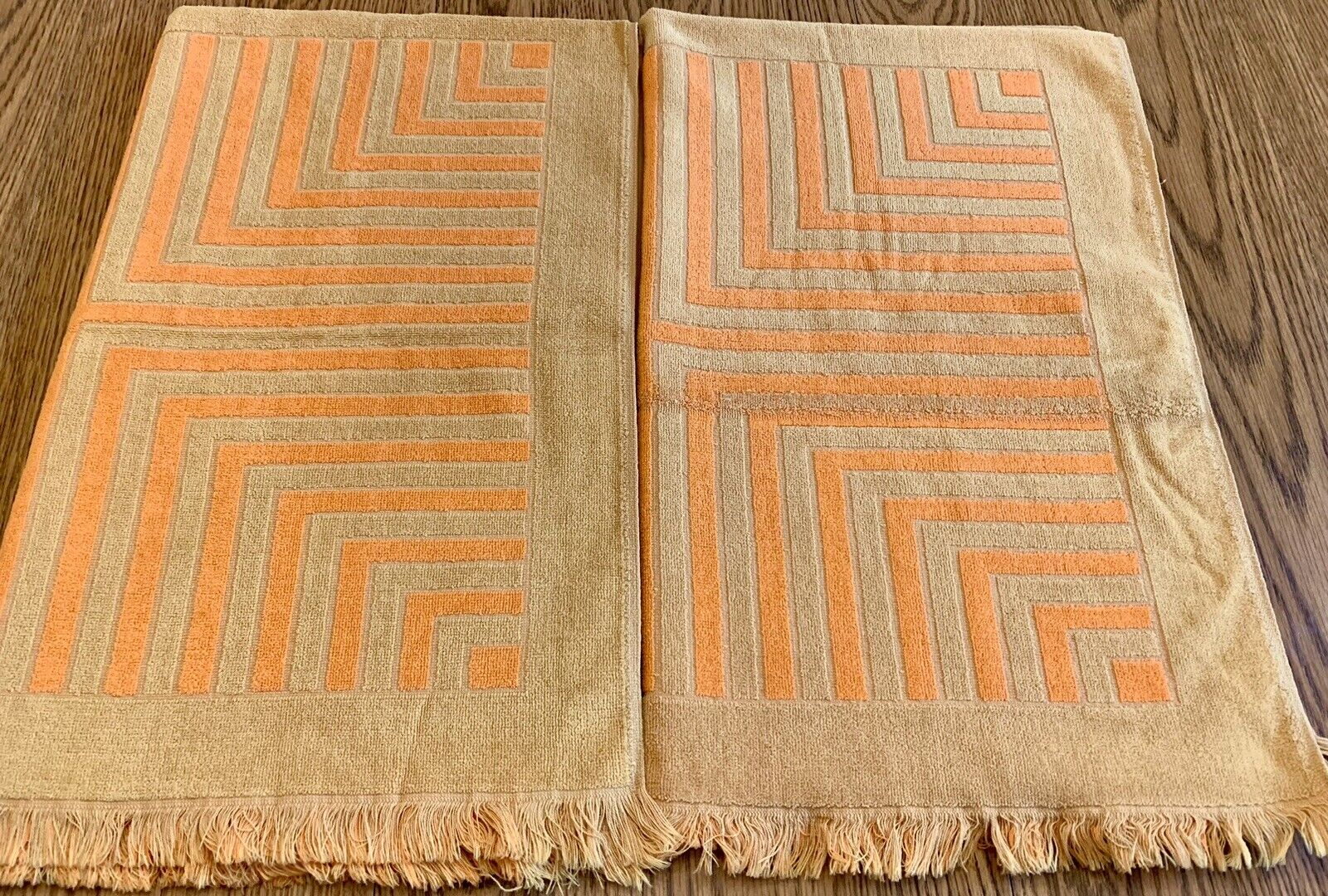 2 Vintage 1970’s Fieldcrest Geometric Orange Gold Bath Towels Irregular