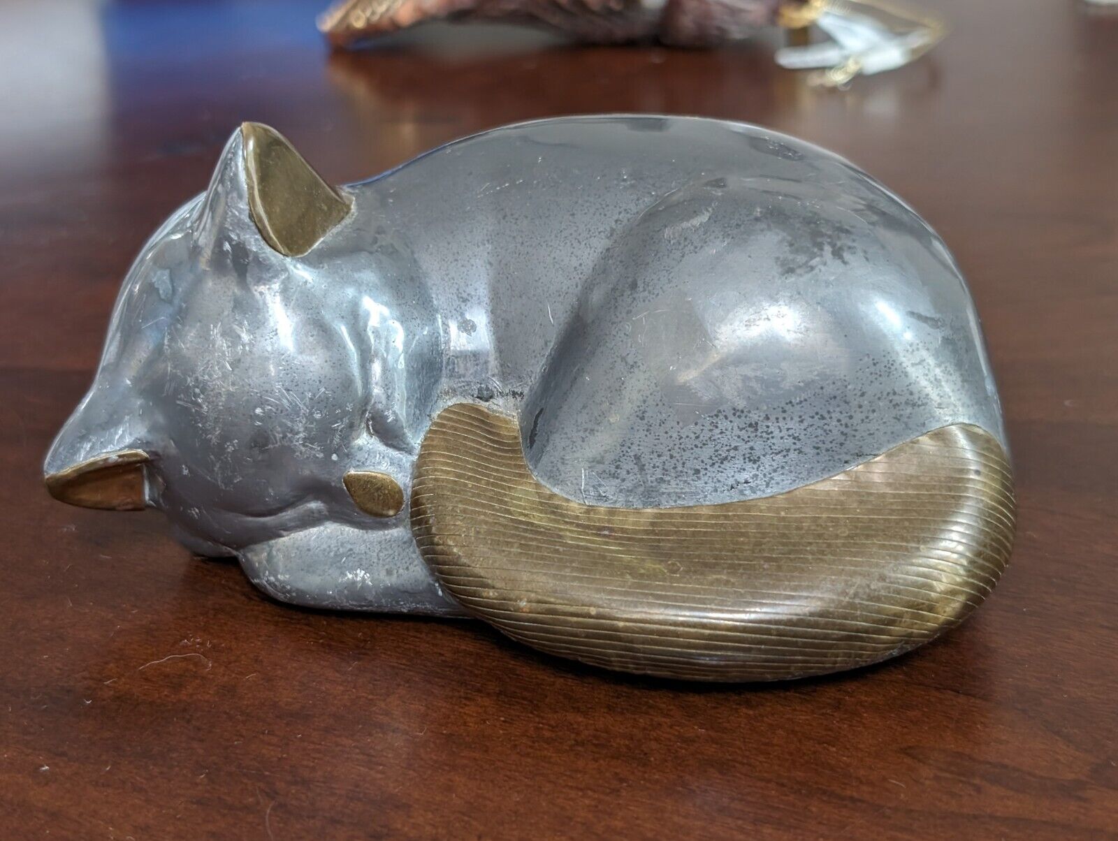 VINTAGE VTG Brass/Bronze Sleeping Cat/Kitten/Kitty Figurine 6\
