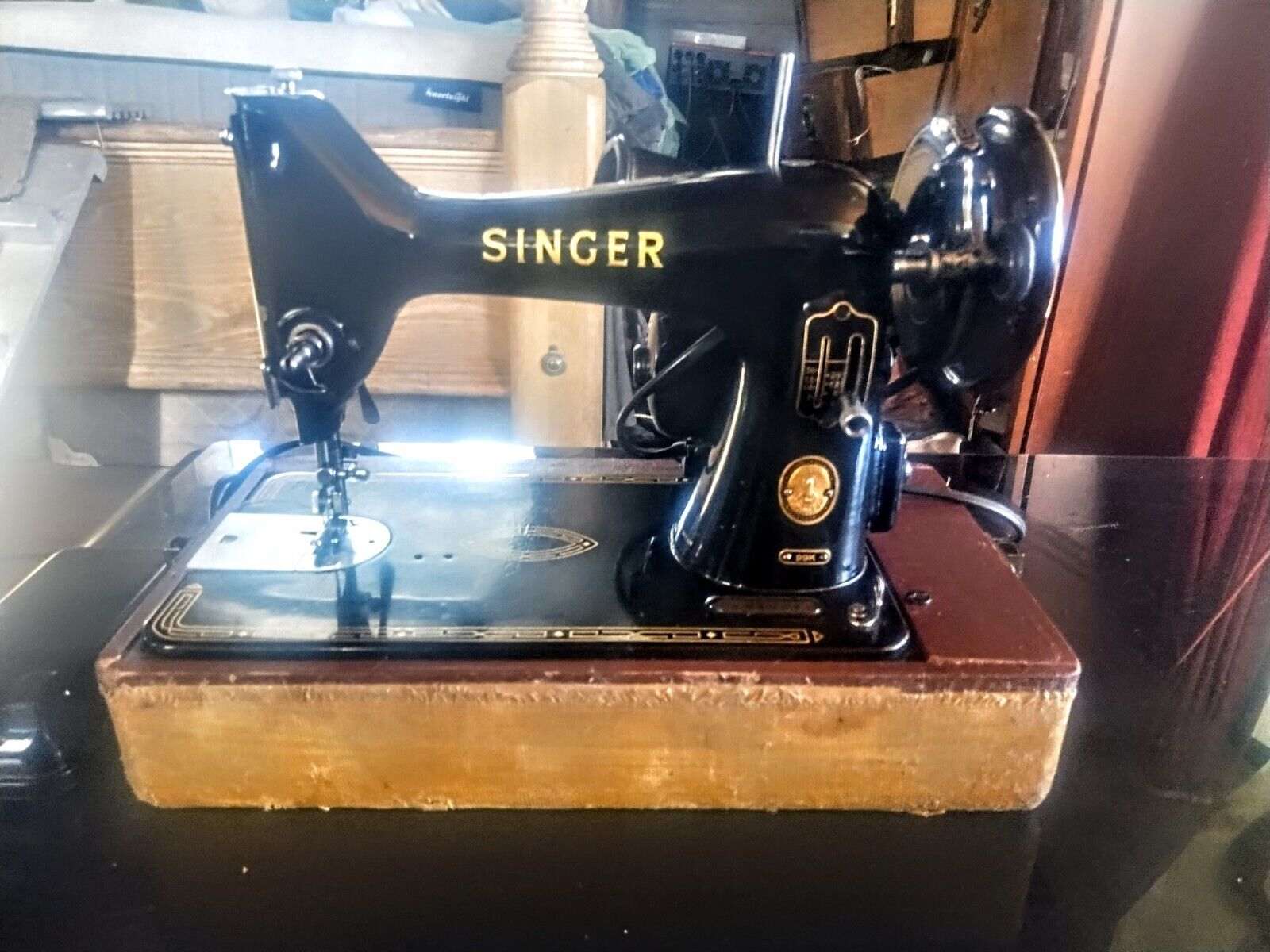 Vintage 1955 SINGER 99k Sewing Machine-tested w/ Case Light & Foot Pedal Black