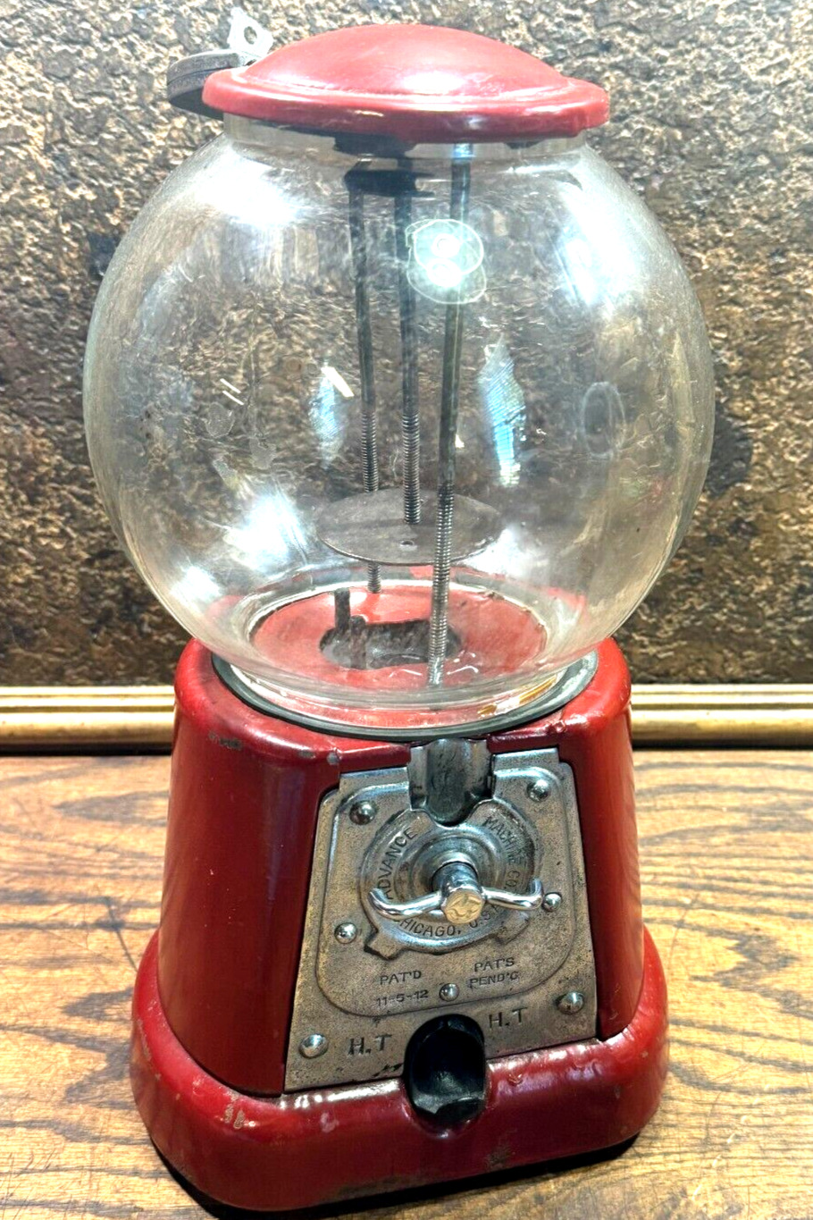 Antique 1912 Advance Penny Gum Ball Machine / Vintage Gumball Dispenser w Lock