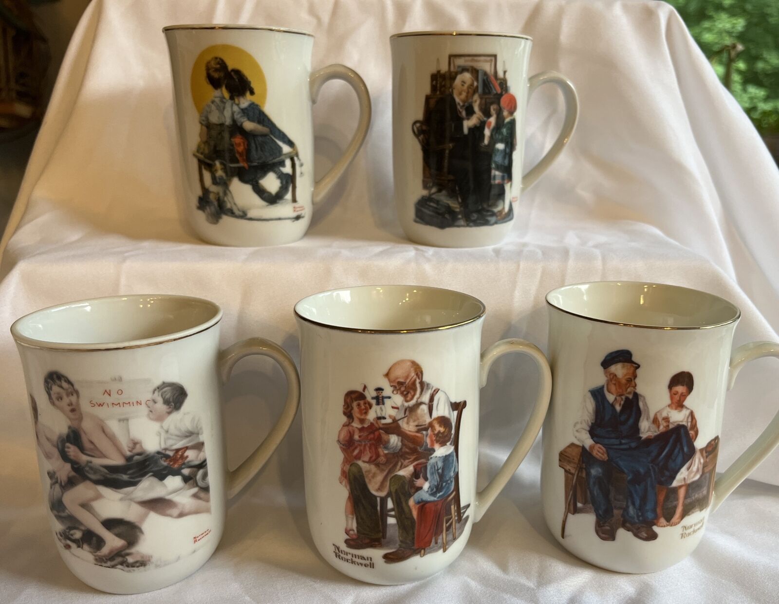 VINTAGE Lot of 5 Norman Rockwell Museum Coffee Mugs.