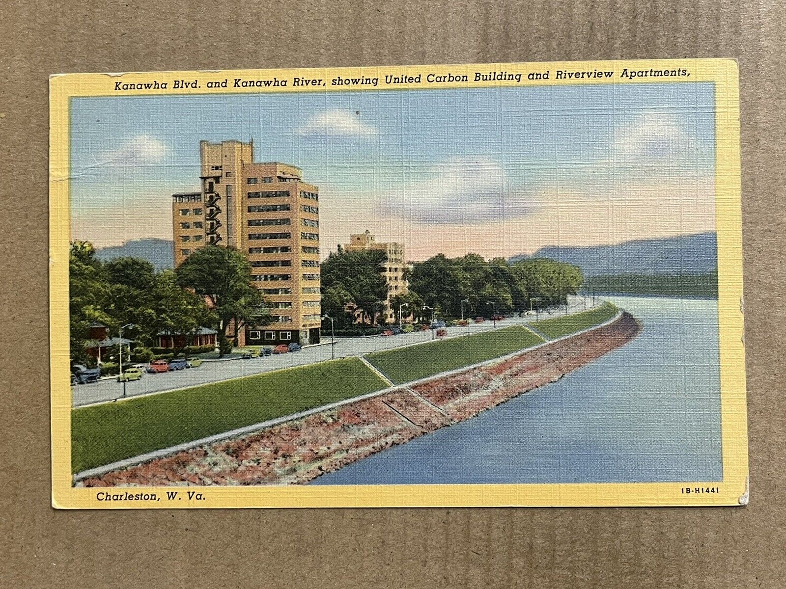 Postcard Charleston WV West Virginia Kanawha Boulevard River United Carbon Bldg