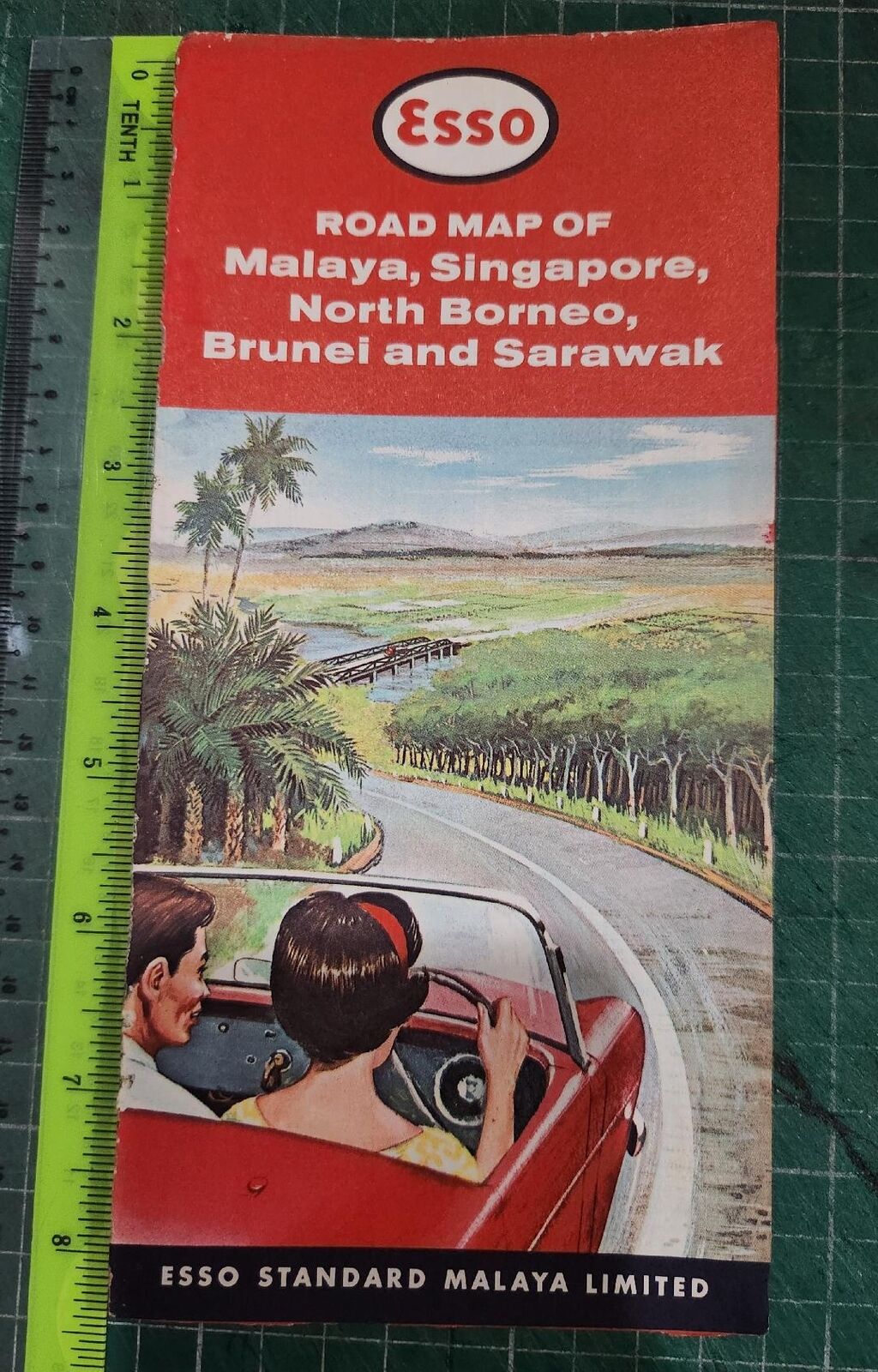 1963 vintage ESSO Malaya Singapore North Borneo Brunei Sarawak Road Map (Z1)