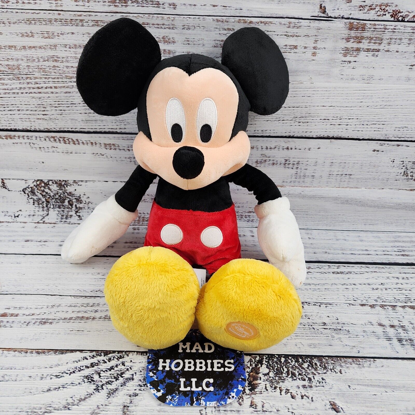 Disney Store Exclusive Mickey Mouse 16\