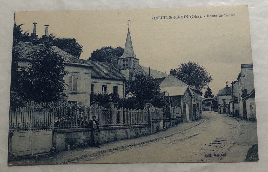 Vineuil-St-Firmin (Oise) Route De Senlis. Postcard (M2)