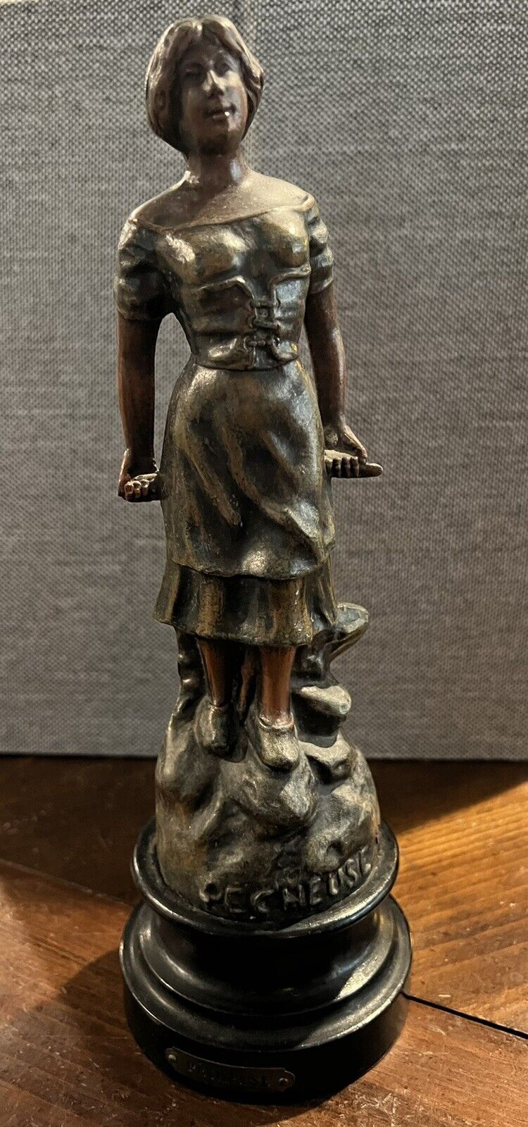 French Spelter PECHEUR et PECHEUSE Bronze Type Statue (Young maiden)