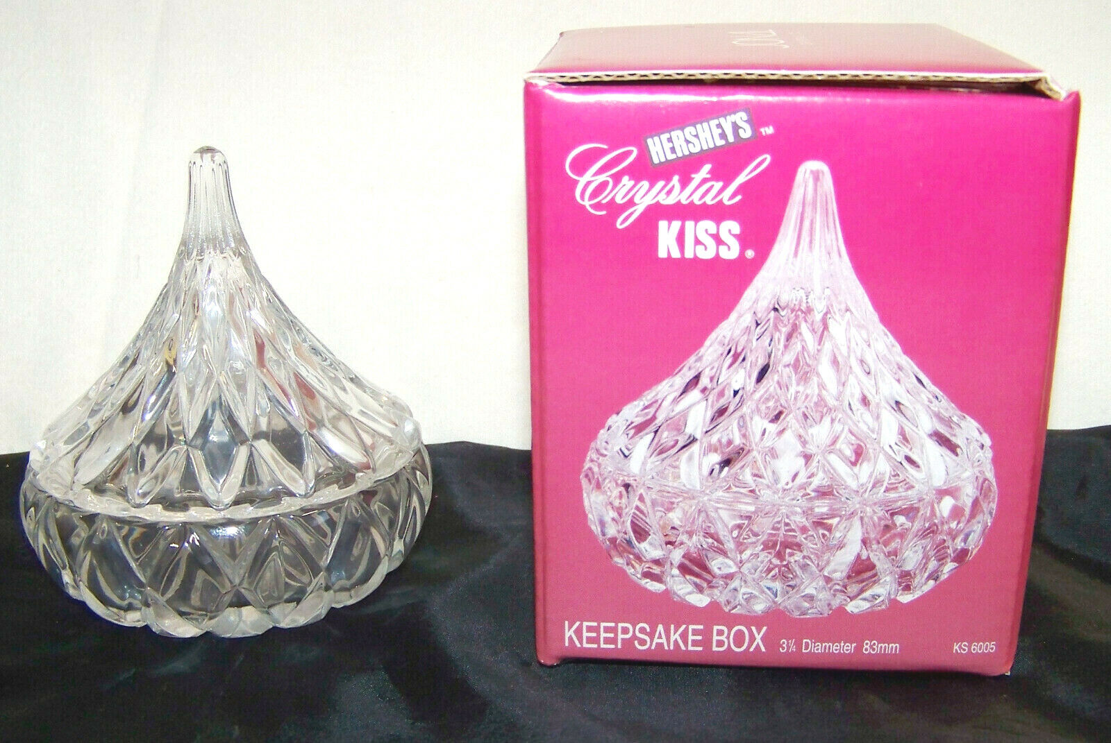 1996 Hershey\'s Crystal Kiss Keepsake Box by Jonal Crystal LTD of NY