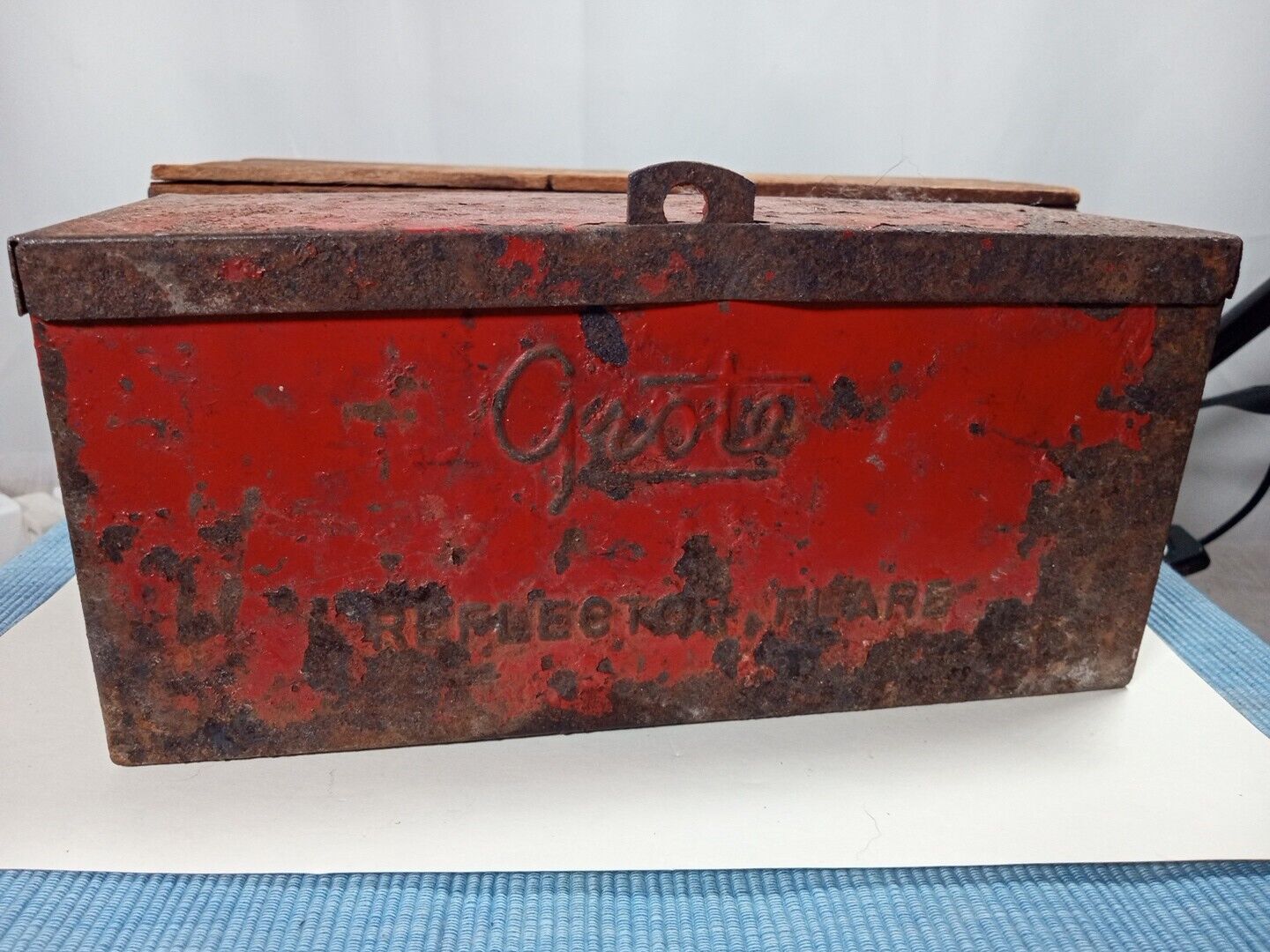Vintage Grote Reflector Flares/ Road Side  Kit in Original Metal Box  