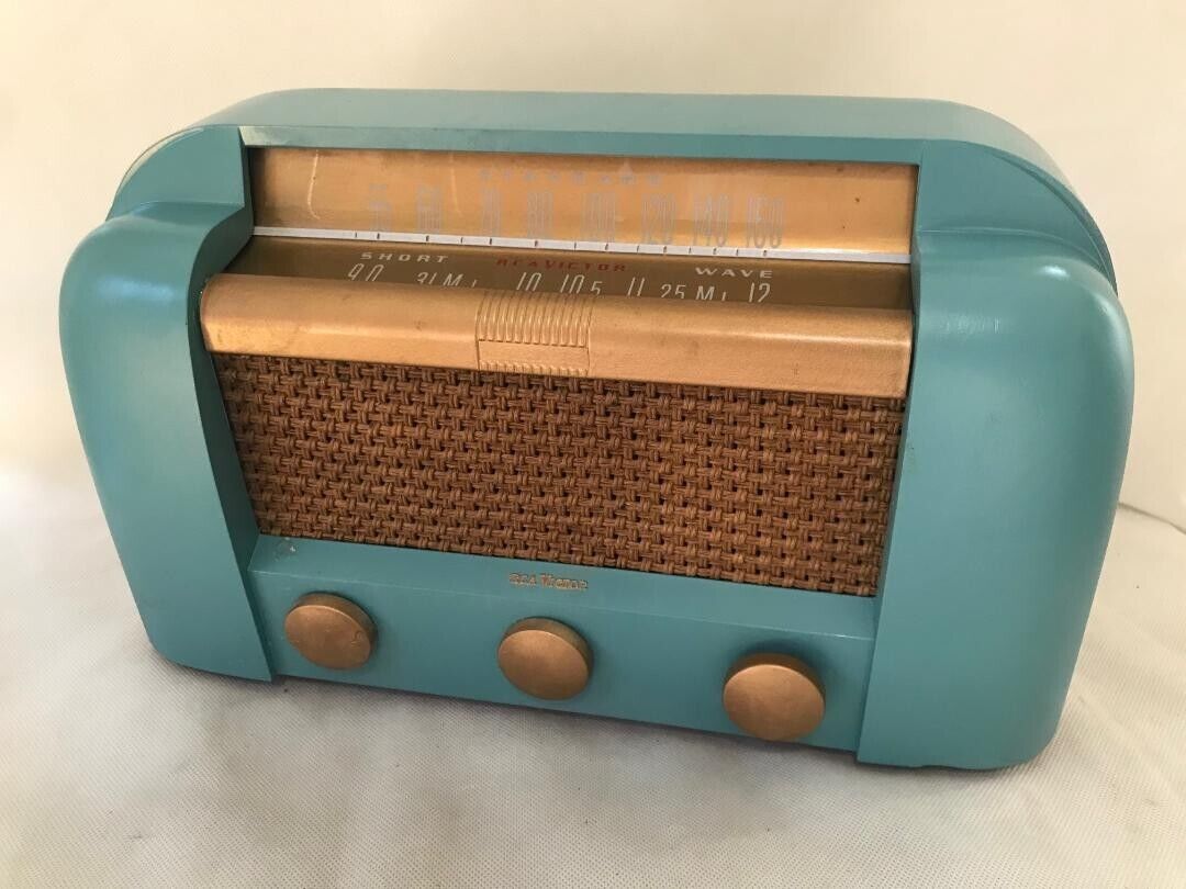 Vintage 1946 Deco RCA radio model 66X2 Now  Bluetooth Speaker Looks/Sounds Great