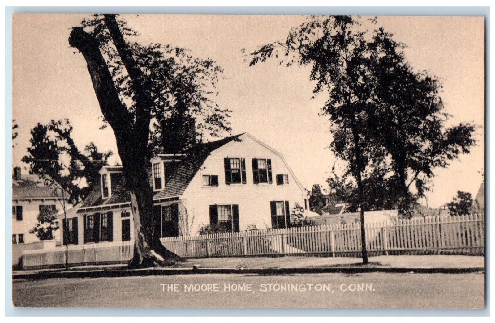 c1930\'s The Moore Home Scene Street Stonington Connecticut CT Vintage Postcard