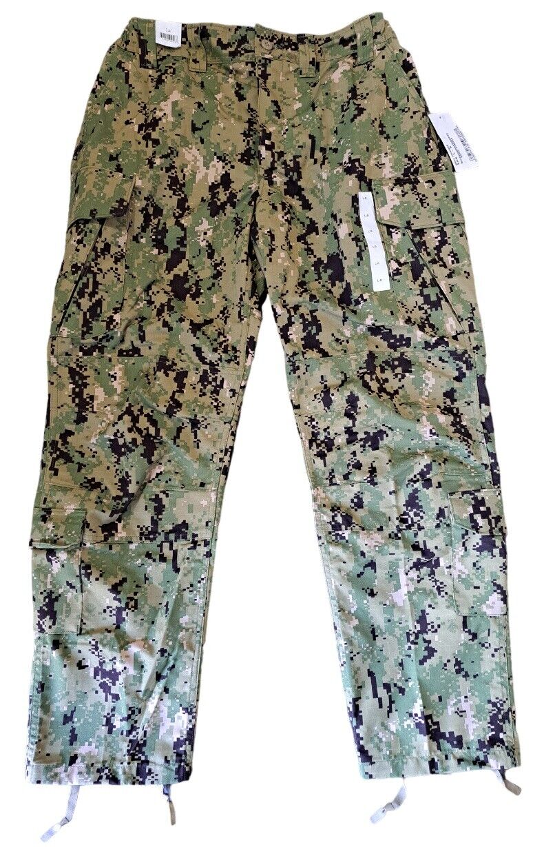 NWT Genuine US Navy NWU Type III / AOR2 Camouflage Working Uniform Trousers L-R