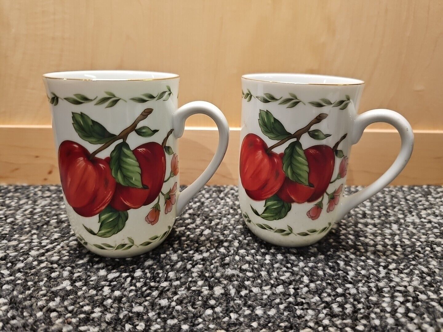 Otagiri Japan  Apple Blossom Coffee Tea Mug - Set of 2 Mugs 