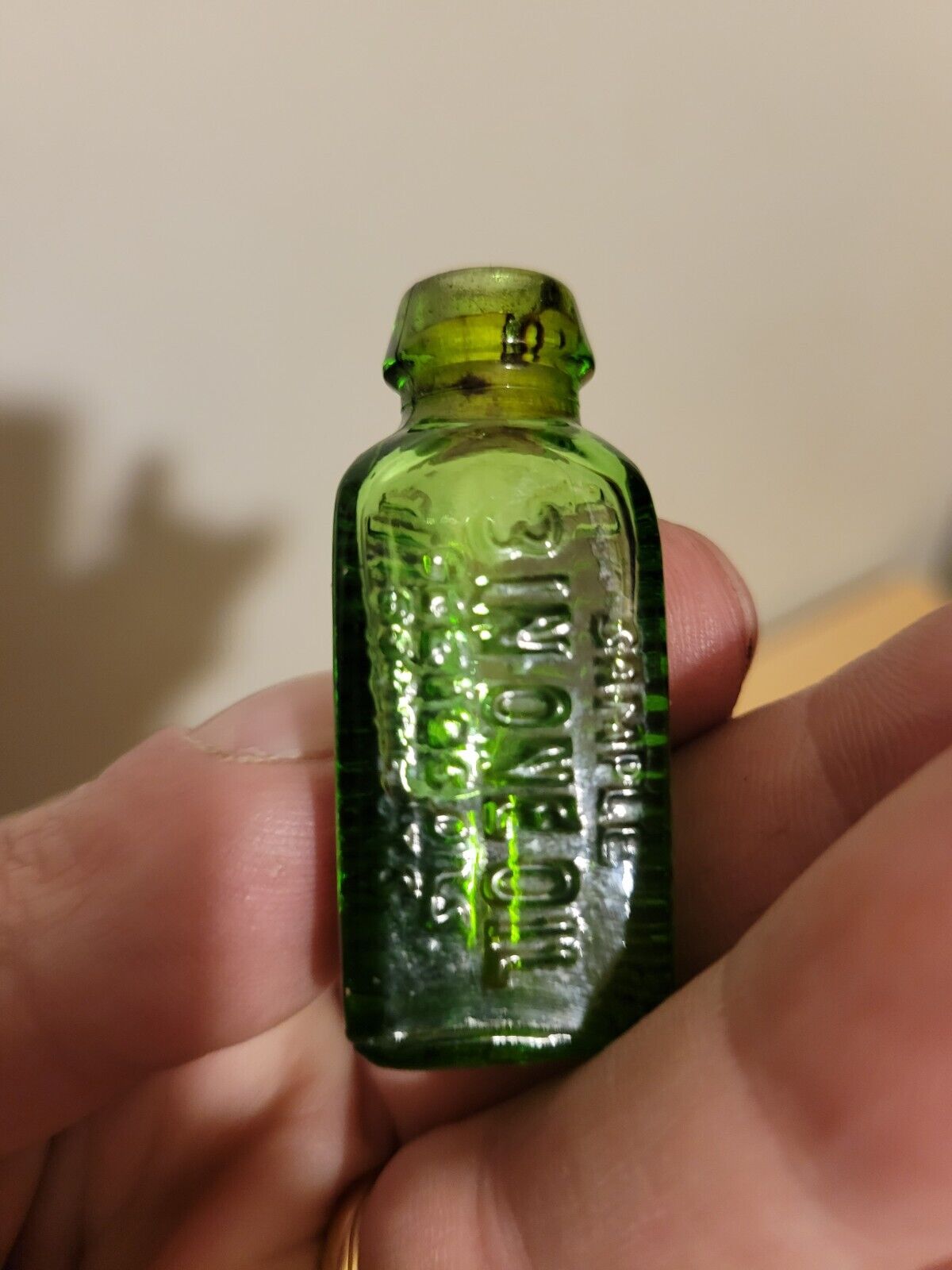 Scarce Sample Size Three In One Oil Bottle Emerald Green  2\