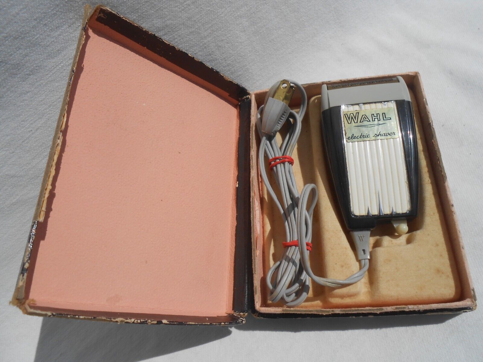 Vintage 60\'s Dyna Flex Pearl White Wahl Electric Shaver Razor Original Box