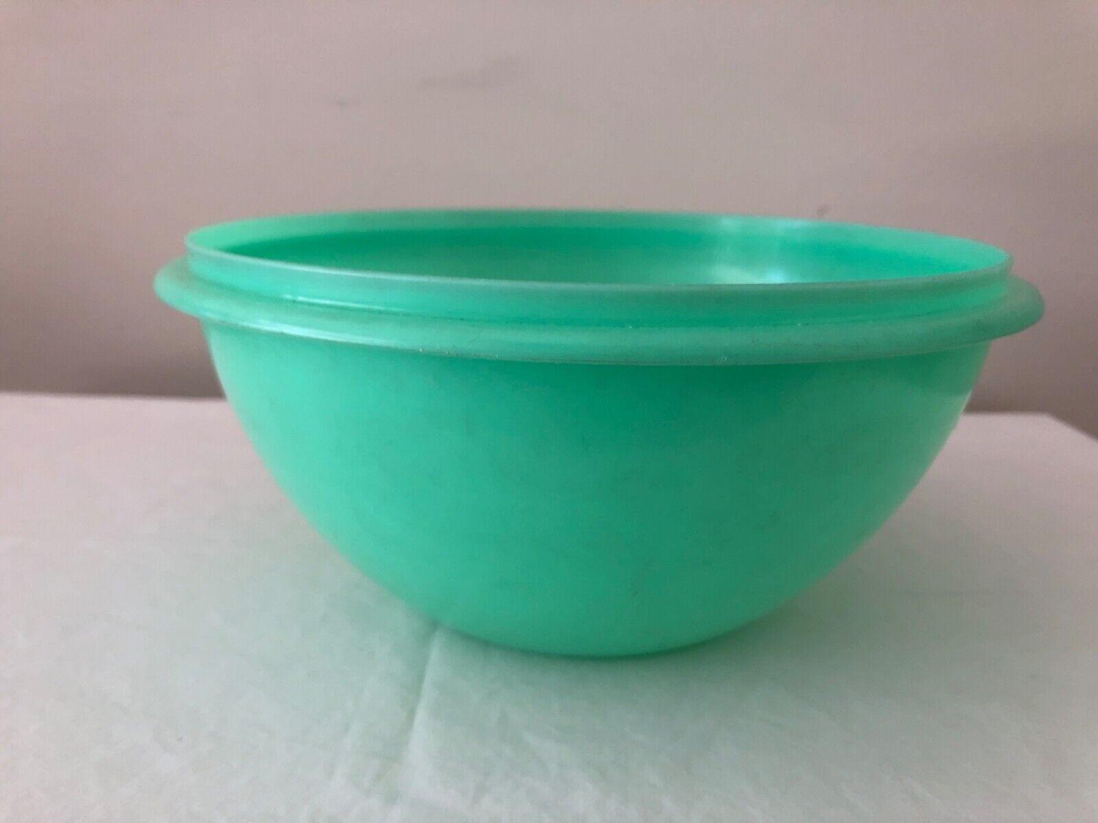Vintage Tupperware #237-4 Wonderlier Mixing Bowl Serving Jadeite No Lid