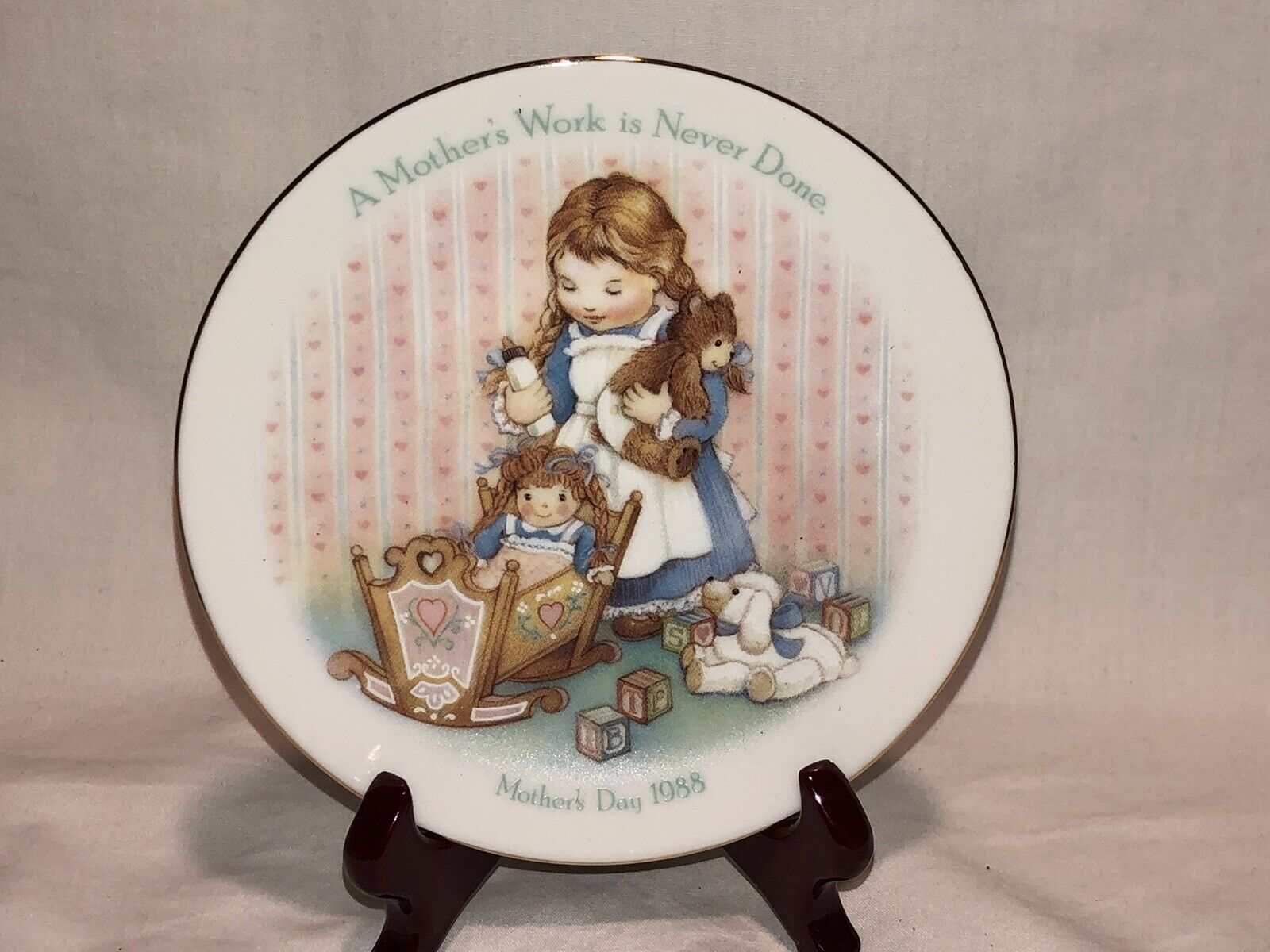 1988 Avon Plate with Stand \