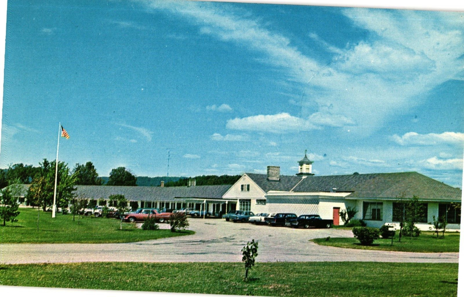 Winding Brook Lodge Keene New Hampshire Unused Postcard Vintage