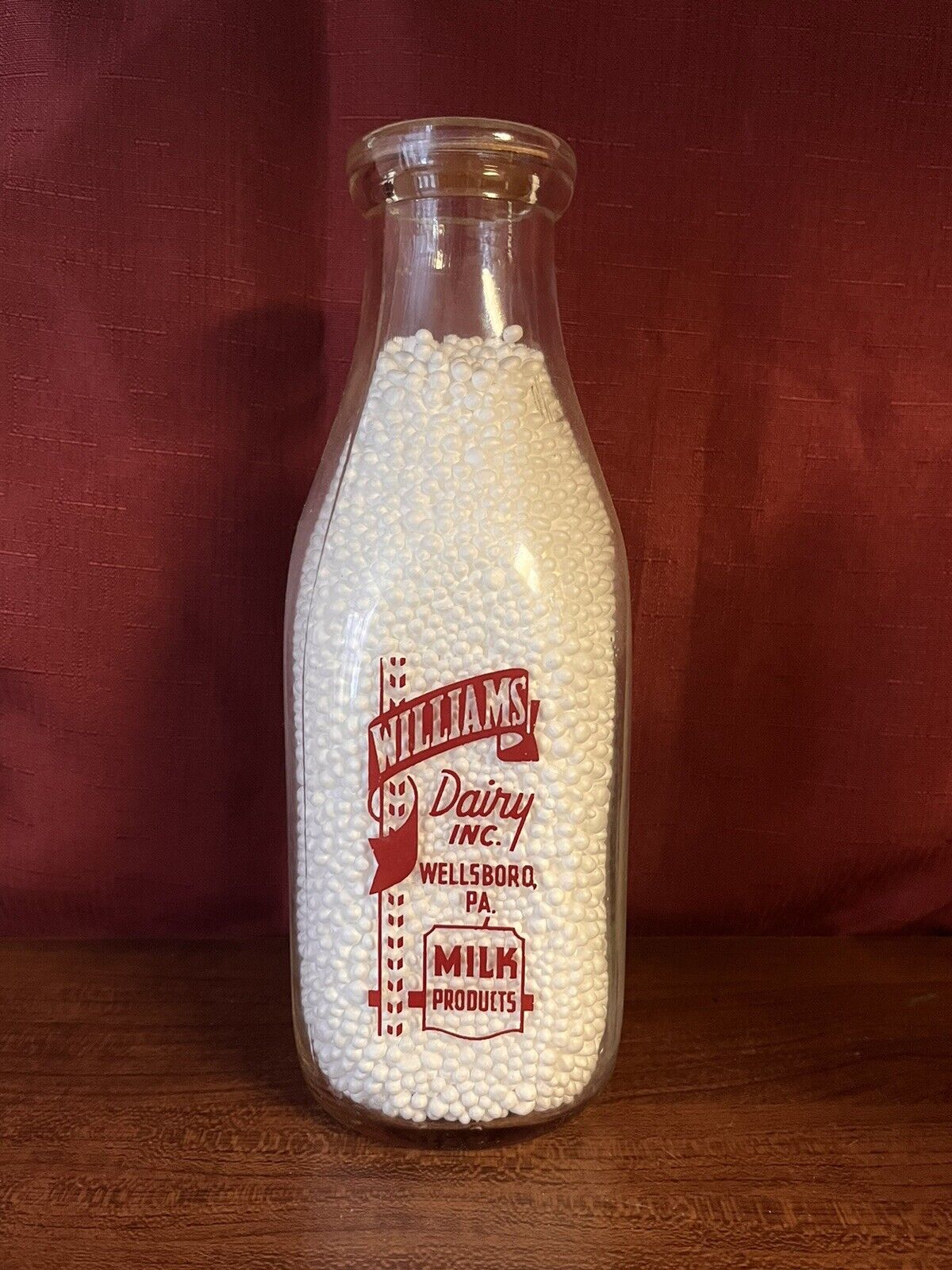 Williams Dairy Milk Bottle Red Pyro Label Wellsboro PA EXCELLENT