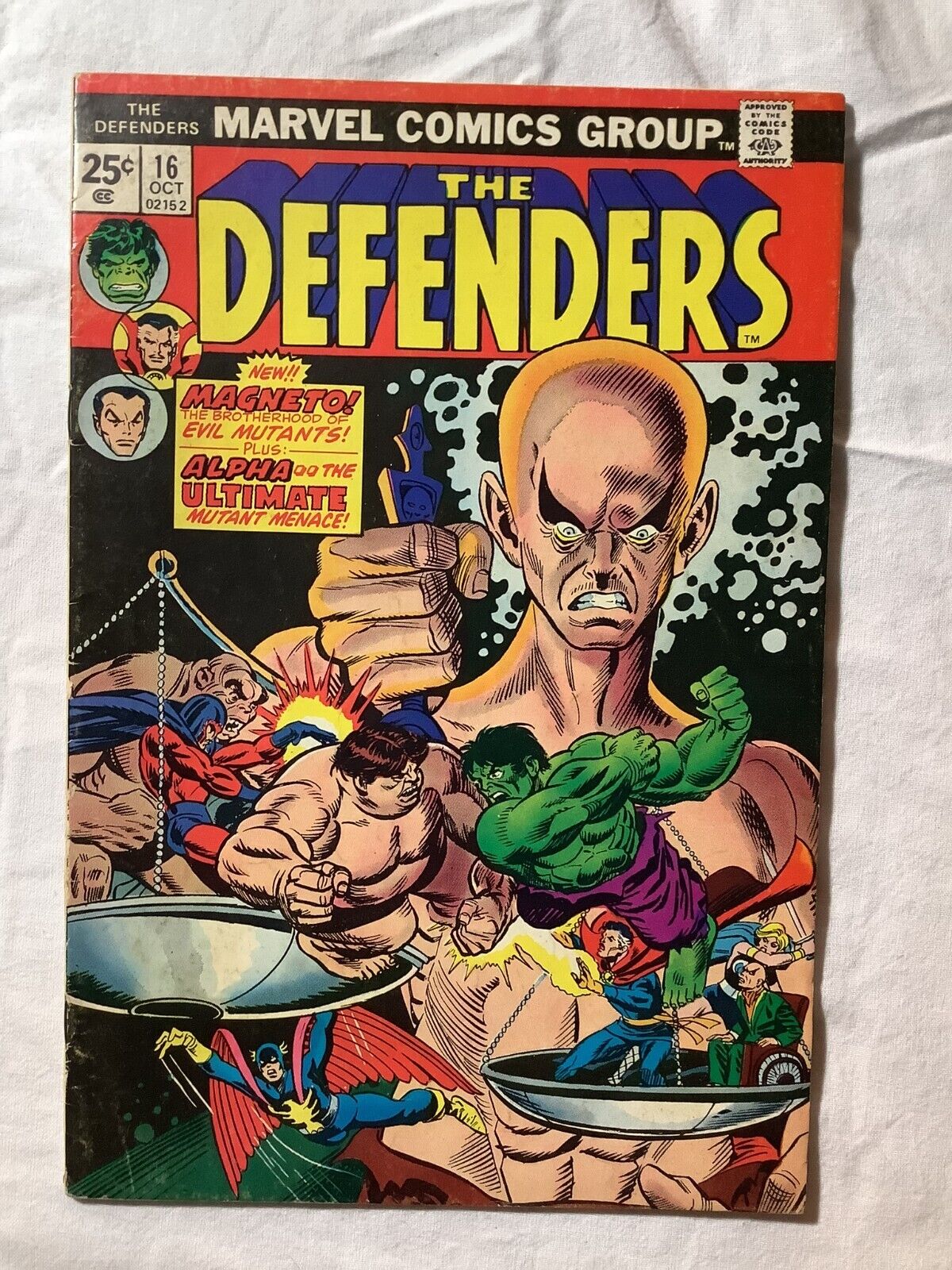 Defenders #16 1974 Marvel Comics Magneto X-Men Hulk Namor Valkyrie Dr Strange