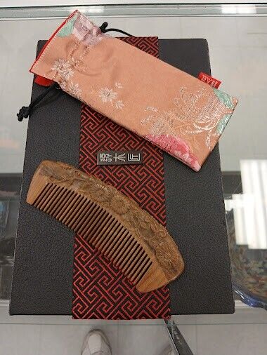 Tan Mujiang 3D Flower  Hair Comb Natural Verawood W/ Gift Box