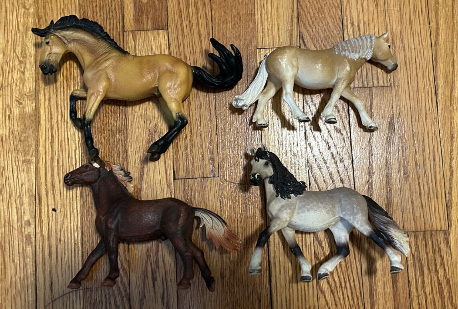 Schliech horse lot 4PC older and more used