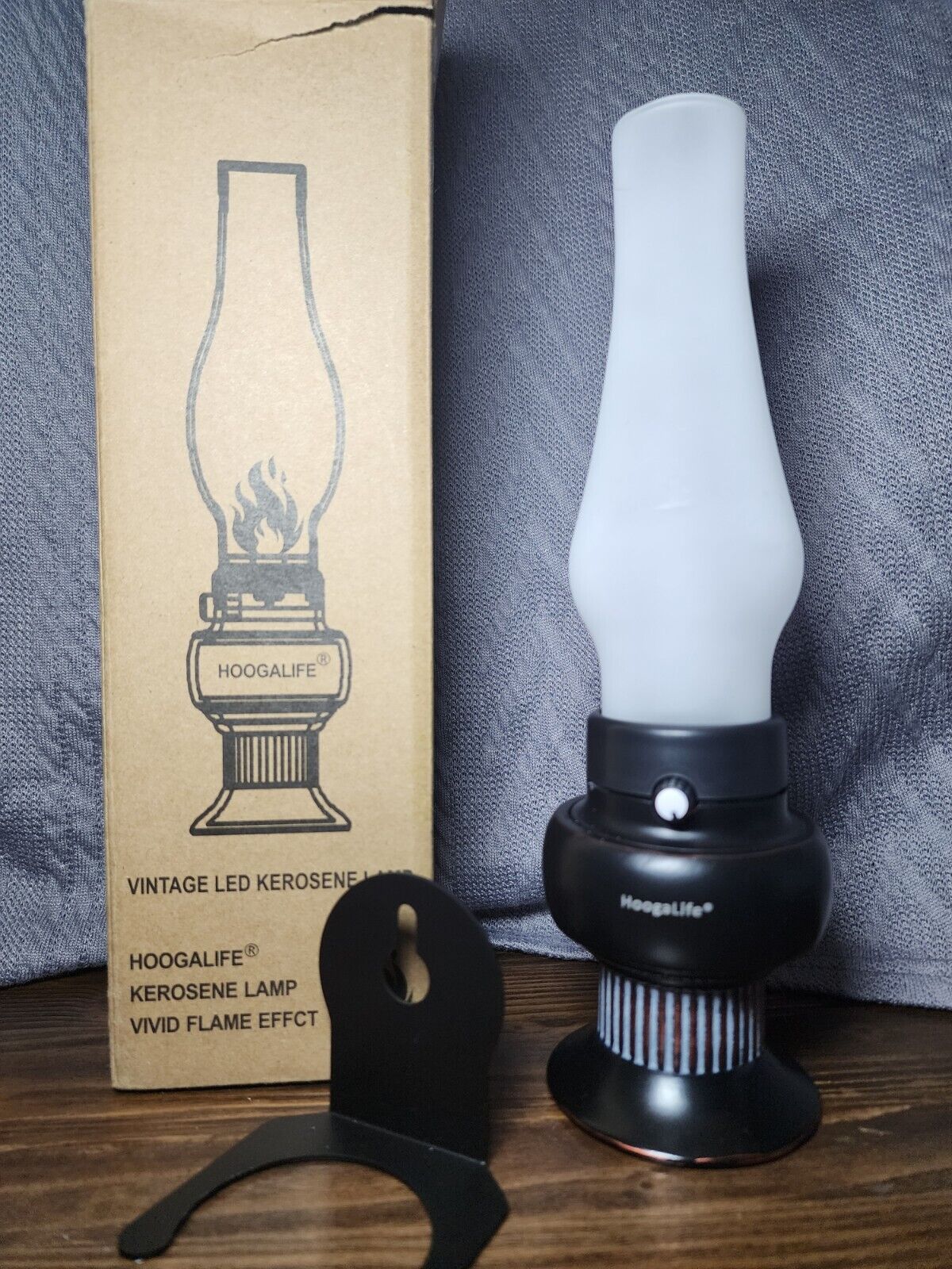 Vintage Kerosene Lamp Glass Flame Effect Lantern Can Mount & Remove To Recharge