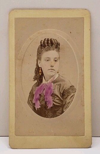 CDV Young Lady Tinted Possibly an Actress