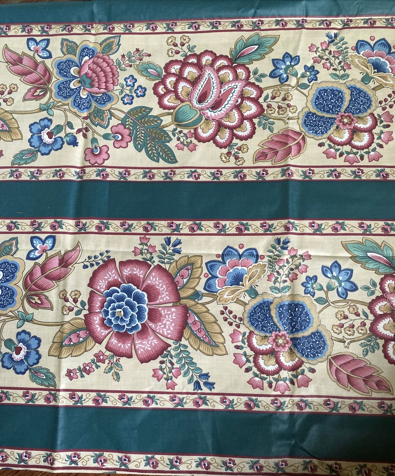 2 Yds Vintage Big Floral Concord Fabrics Upholstery Border Scotch guard