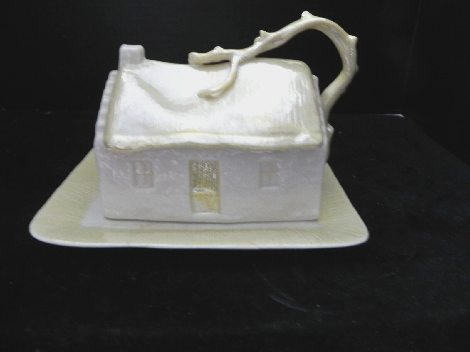 BELLEEK Irish Covered COTTAGE BUTTER / CHEESE Dish w/Underplate  3rd Green Mark