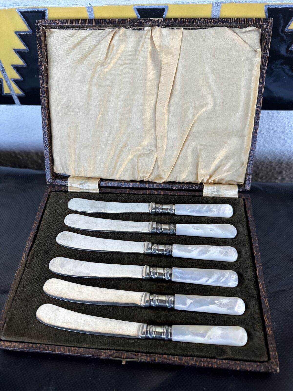 ANTIQUE VINTAGE Set of 6 Mother of Pearl Luncheon Knives