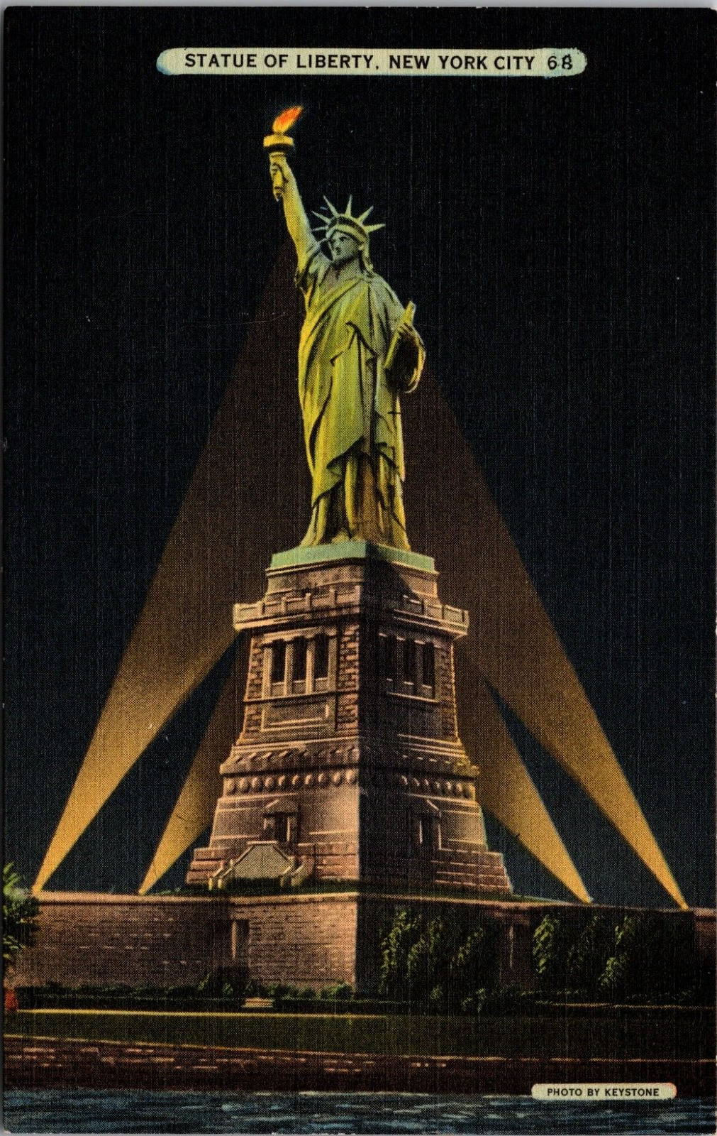 New York - Statue of Liberty at Night - Vintage Postcard - Unposted