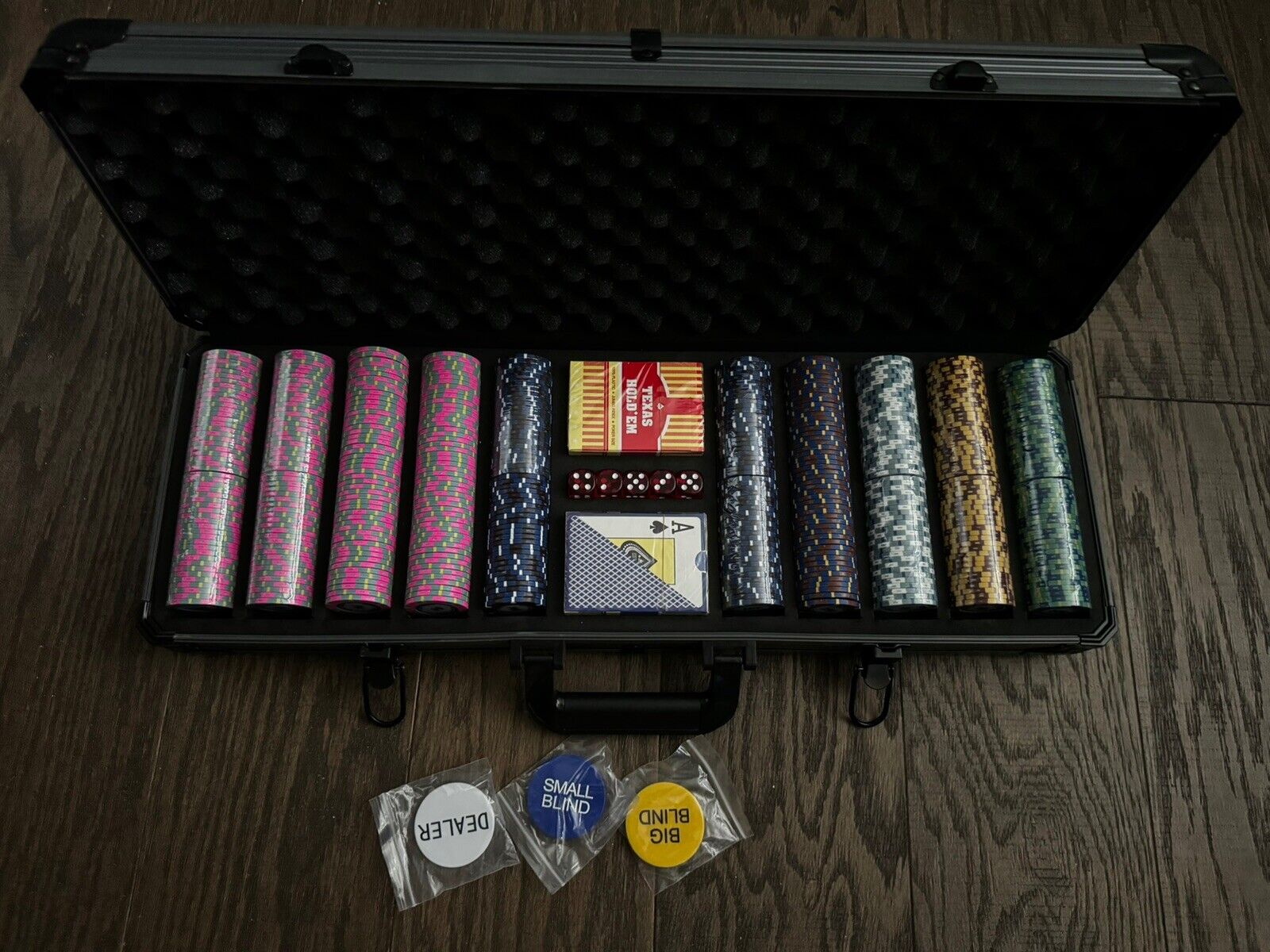 500 Piece Monte Carlo Low Denomination Poker Chip Set - 14g Heavy Clay Chips