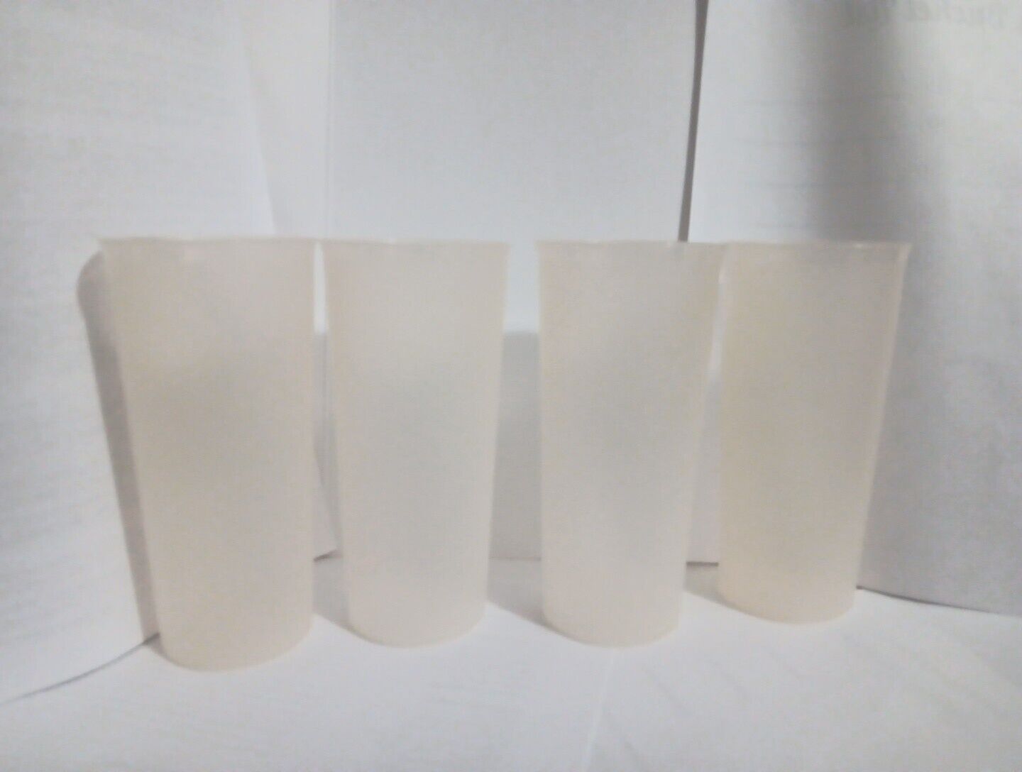 Tupperware Set of Four Vintage 12oz. Cups 115-9,10,11,12 Good Condition 