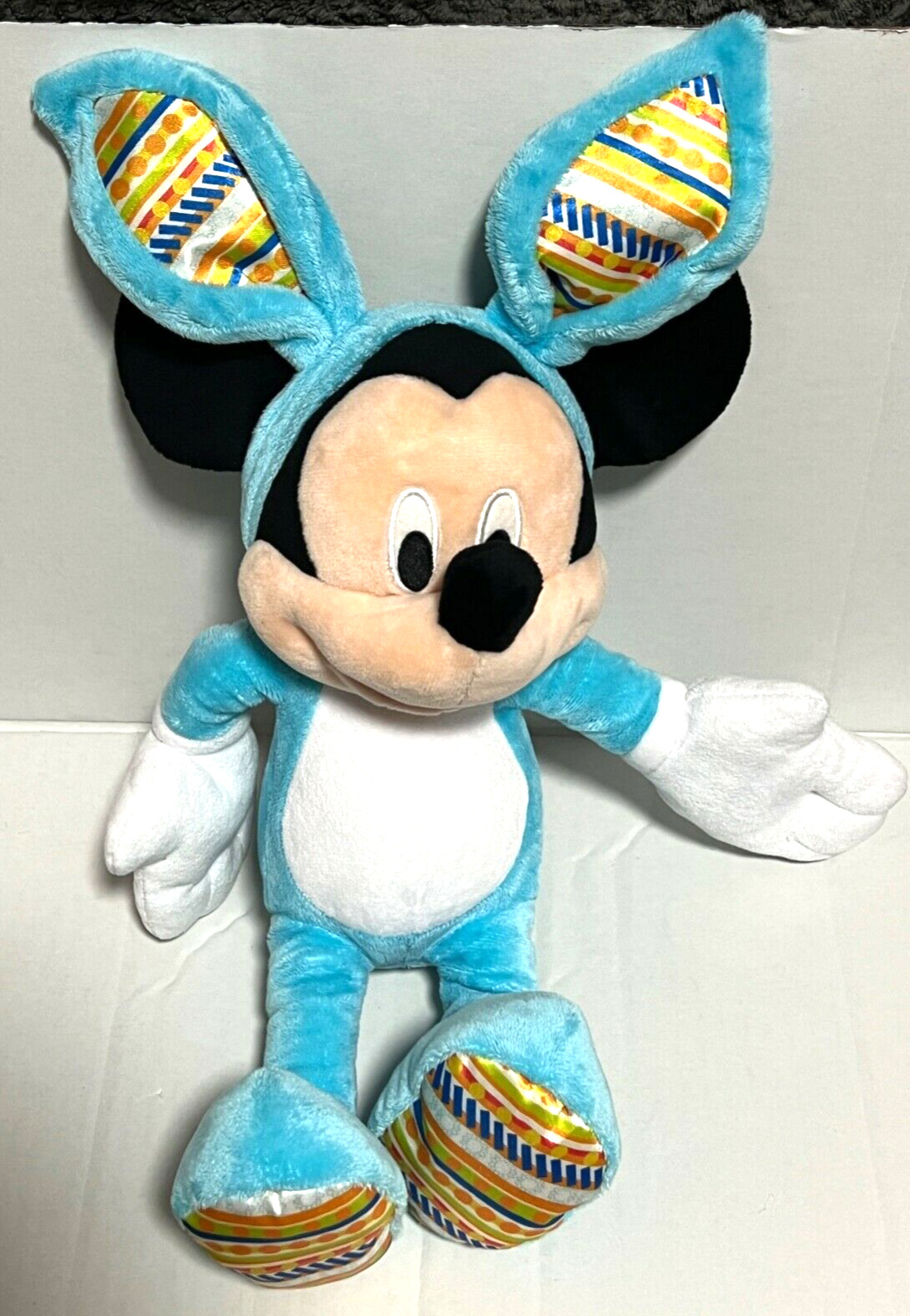 Disney Minnie Mouse Easter Plush Stuffed EUC 17 inch Toy