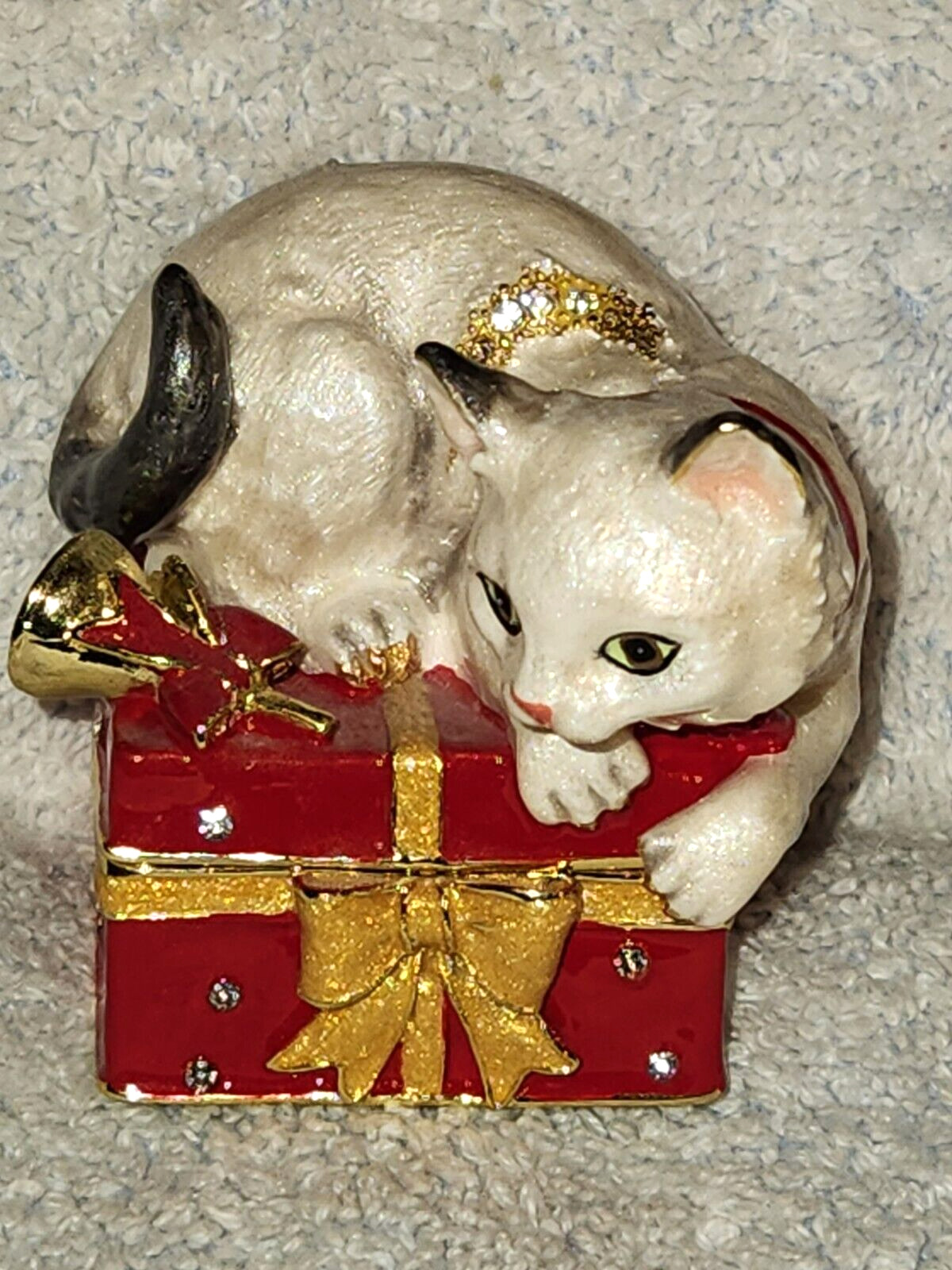 Rucinni Bejeweled Enamel Cat on Red/Gold Present 2\