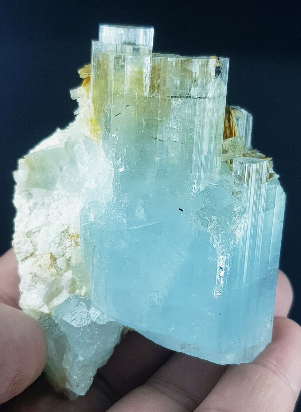 Museum Grade 1019 Ct Natural Terminated Sky Blue Color Aquamarine Crystal Specim