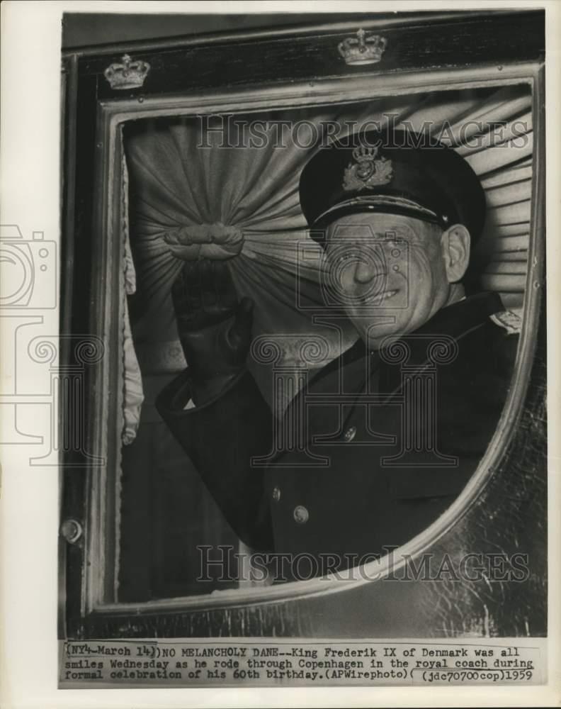 1959 Press Photo King Frederik IX of Denmark in royal coach in Copenhagen