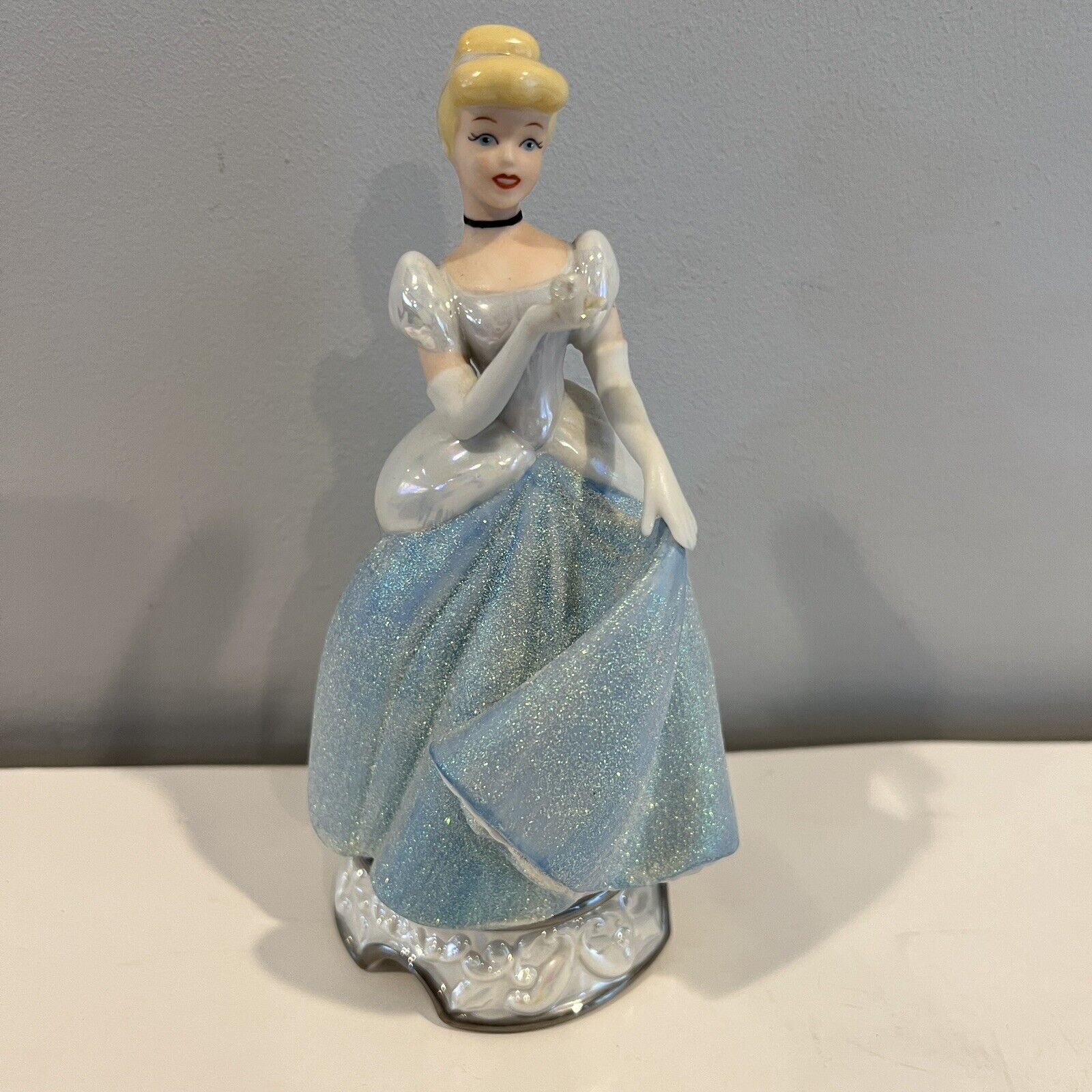 Disney Cinderella Porcelain Figurine 7\