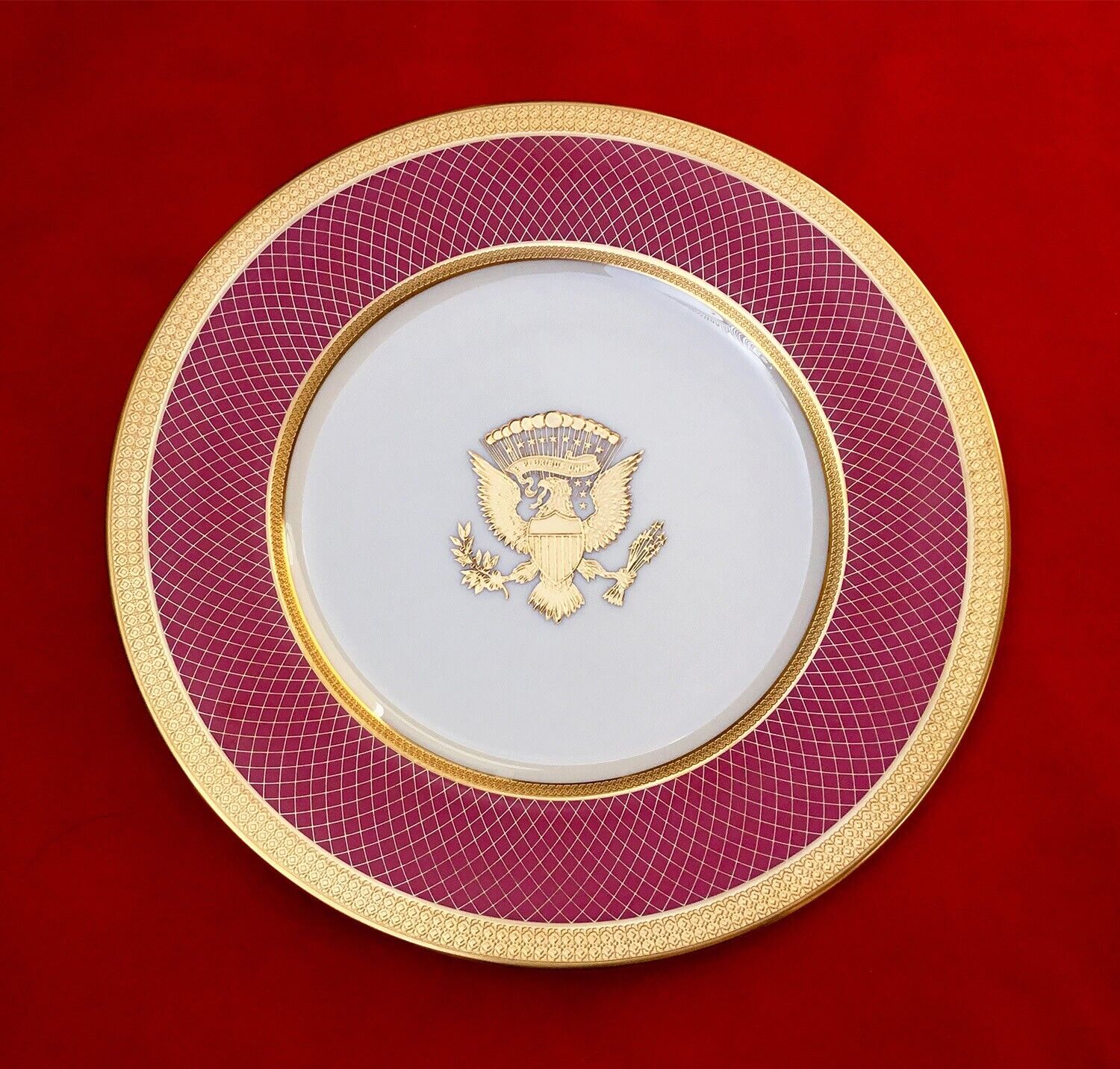(EXTREMELY SCARCE) PRESIDENT RONALD REAGAN - OFFICIAL INAUGURAL CHARGER PLATE