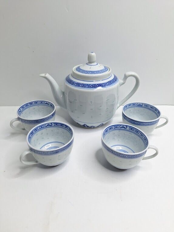 VTG JingDeZhen Chinese RICE EYE DRAGON 6” Teapot & 4 Cups: Blue & White