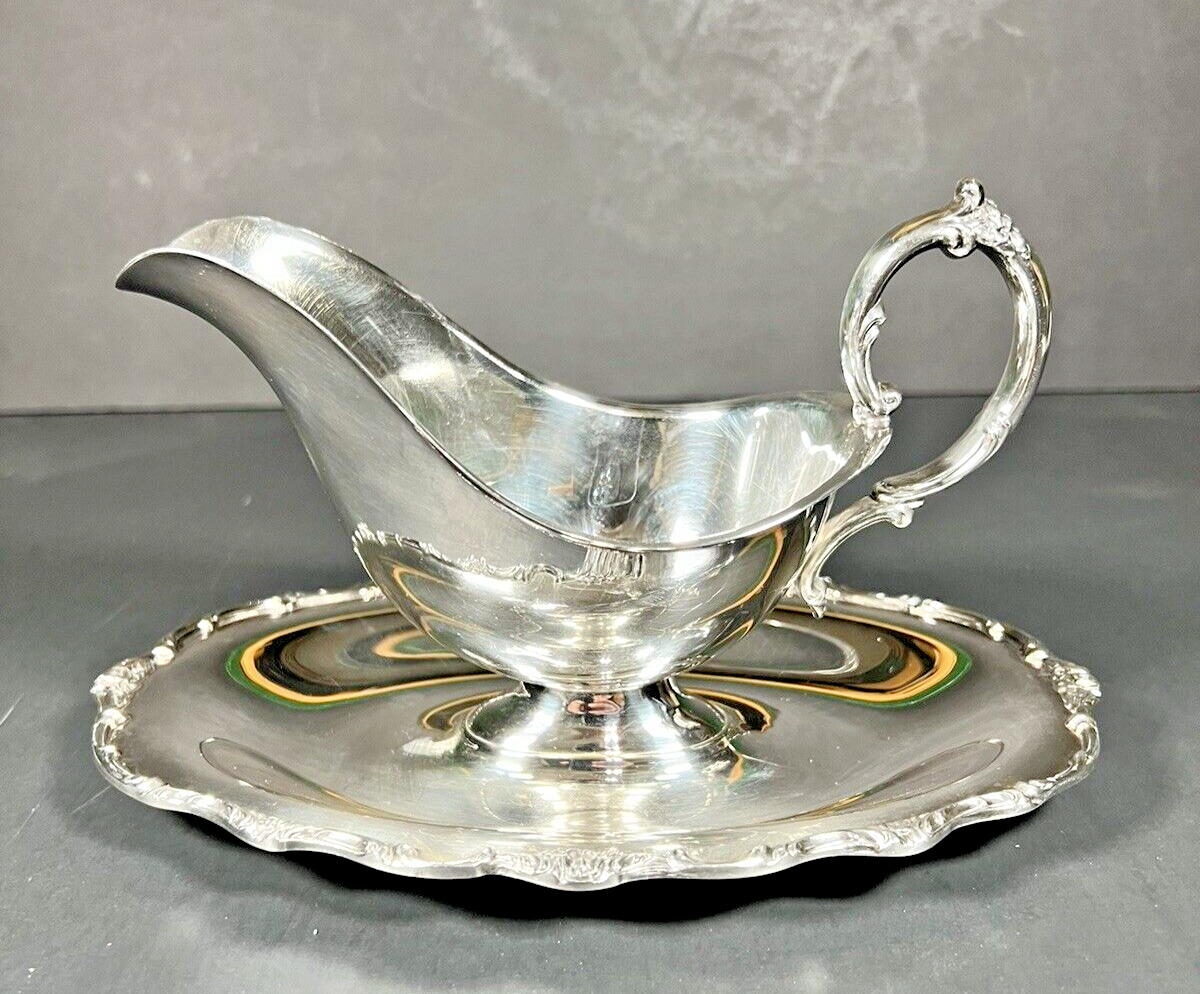 Vintage Gravy Boat with Attached Drip Plate Wellington by Wm Rogers Silver Plate
