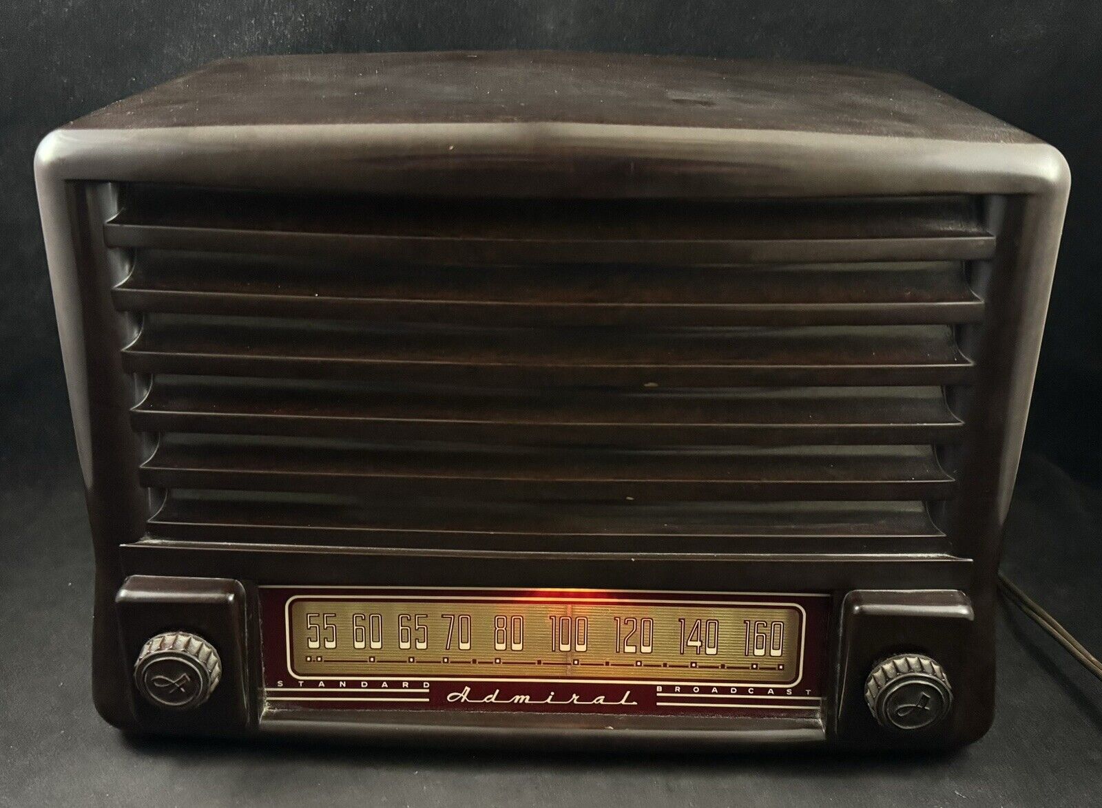 Vintage 1948 Admiral 7T01M-N Tube Table Radio - Made in USA
