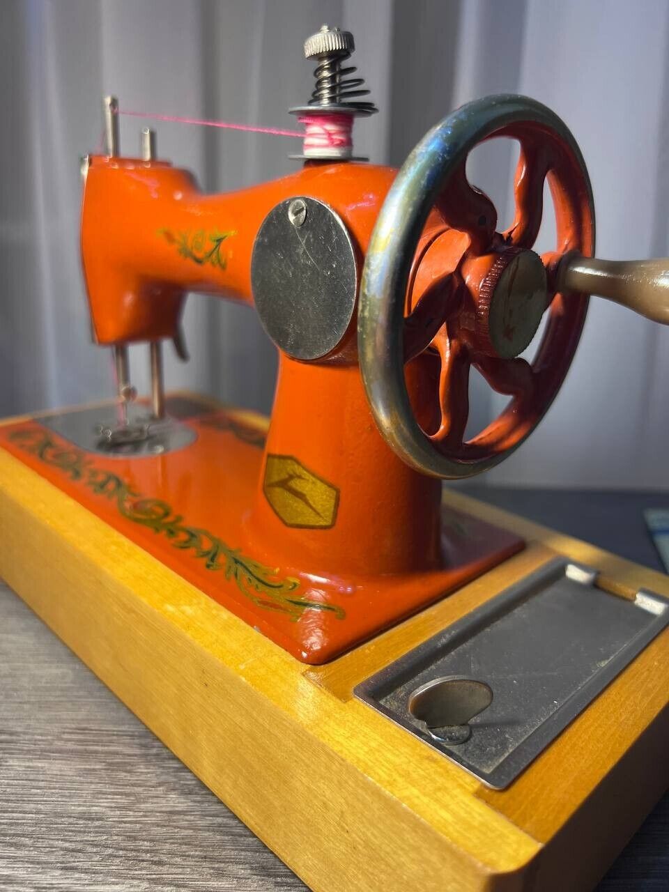 WORKING Vintage Soviet mini Sewing Machine USSR Children Toy Red Metal ДШМ-2